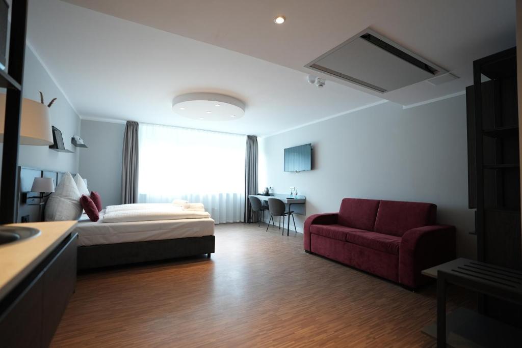 Studio Superior Capacity 4