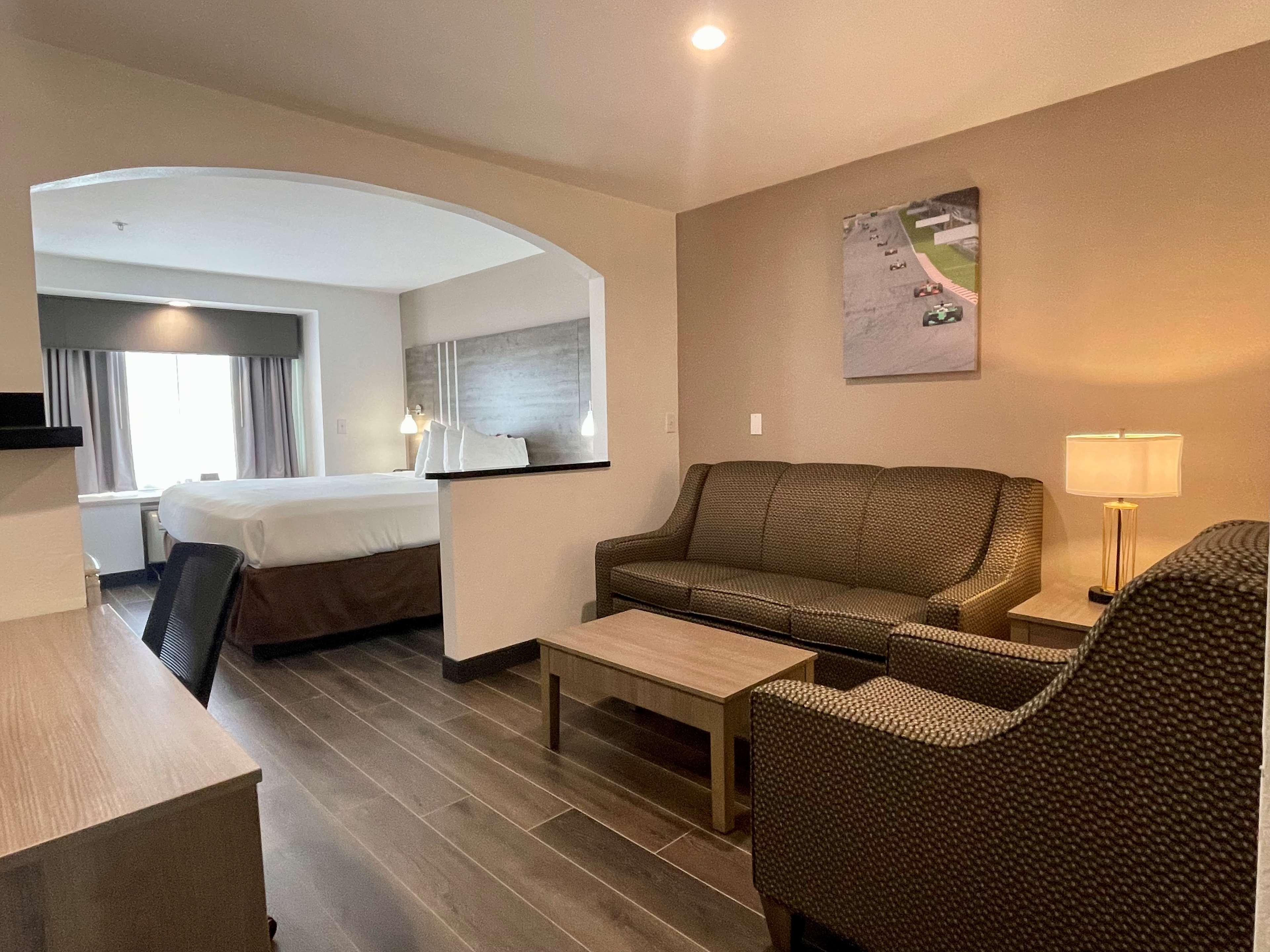 Double Accessible King Size Bed