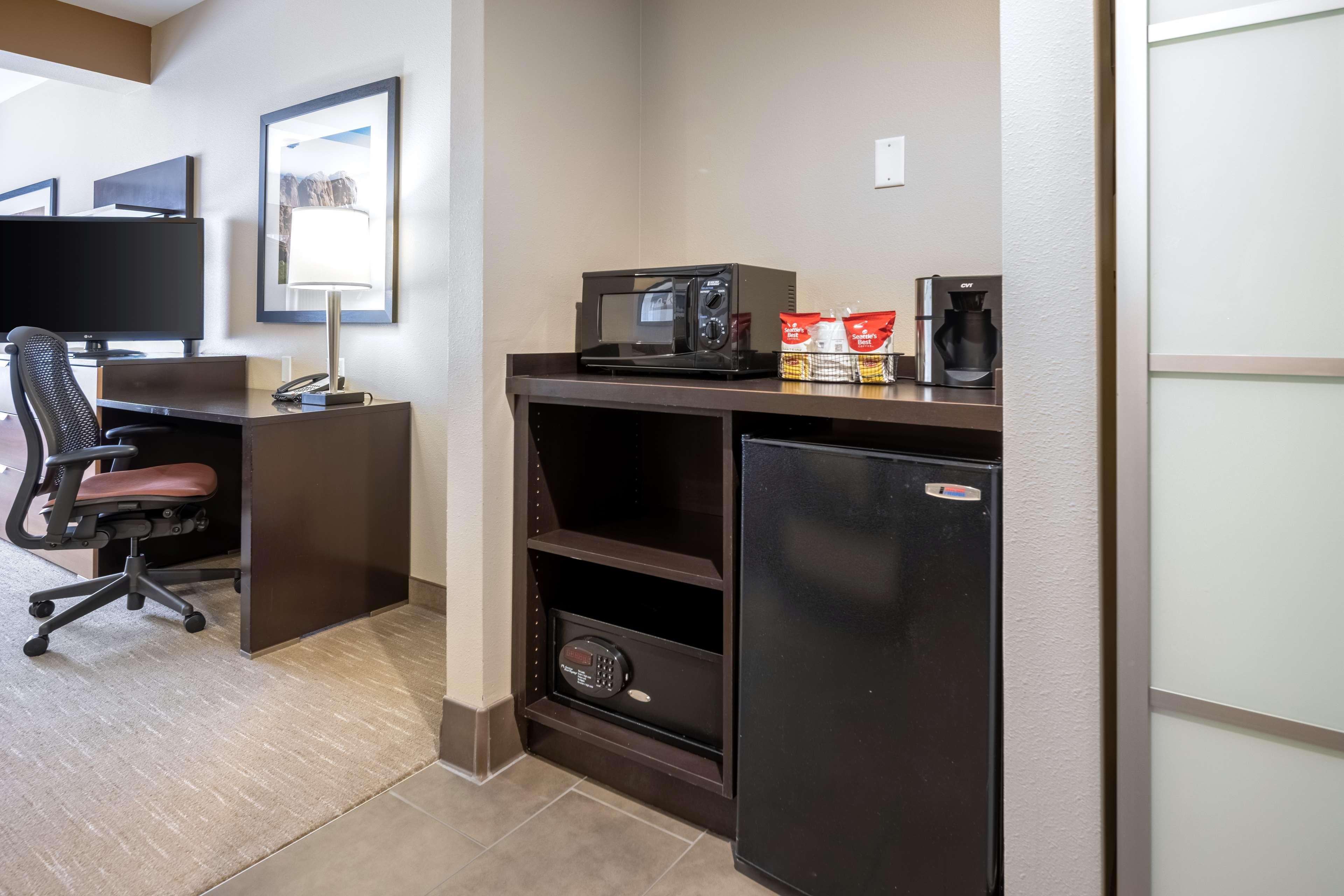 Double Two Queen Beds