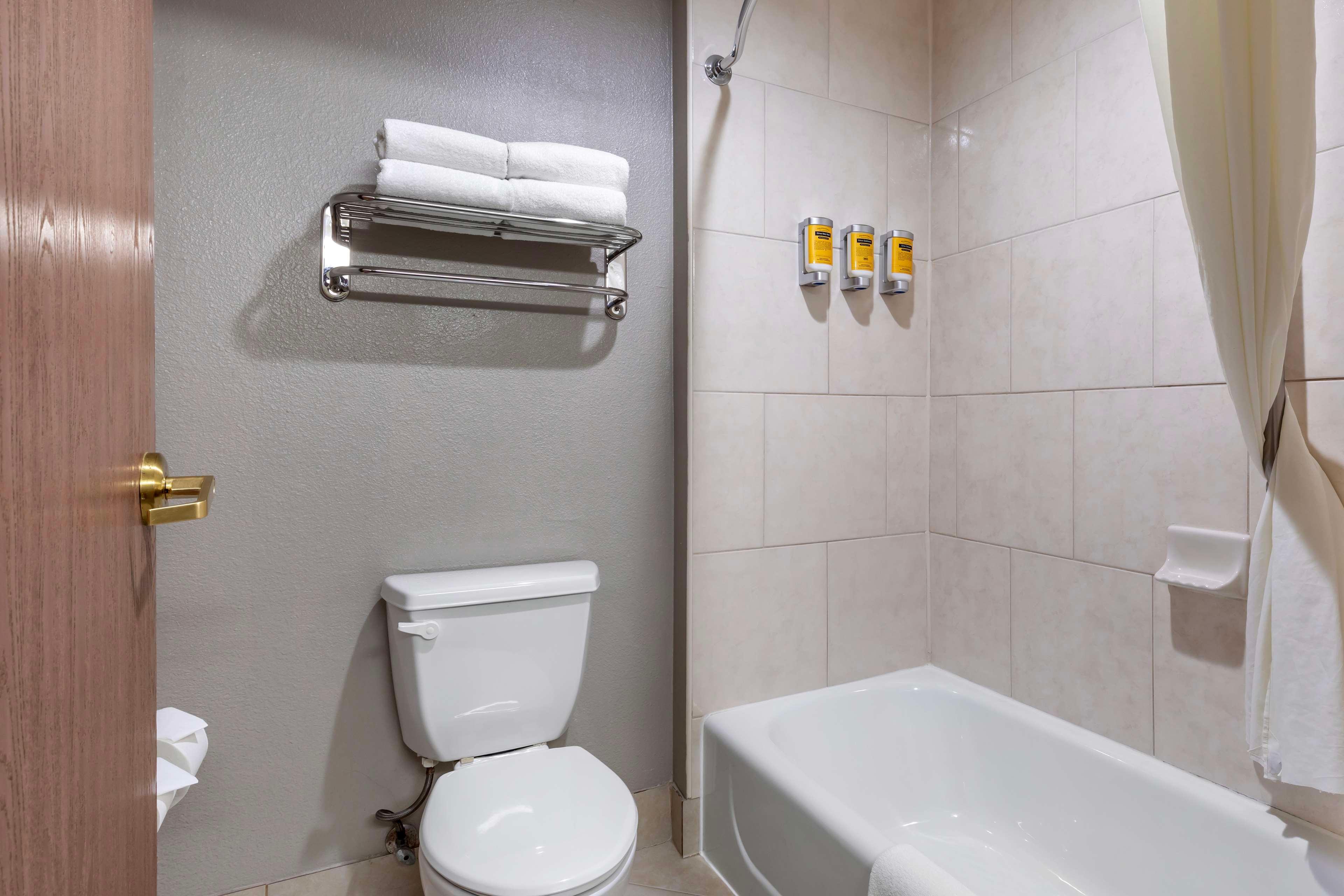 Suite Two Queen Beds