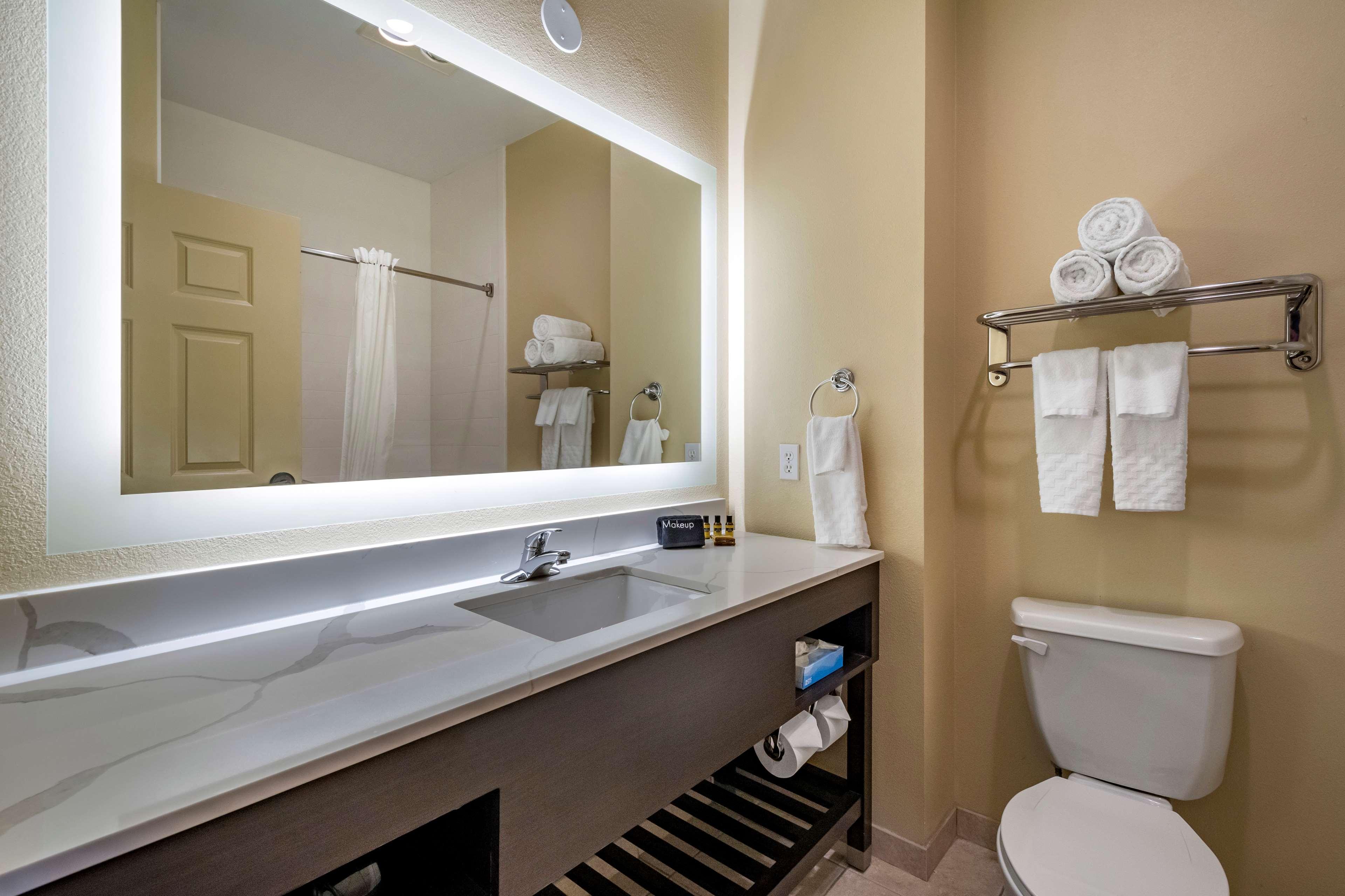 Room King Bed Non Smoking