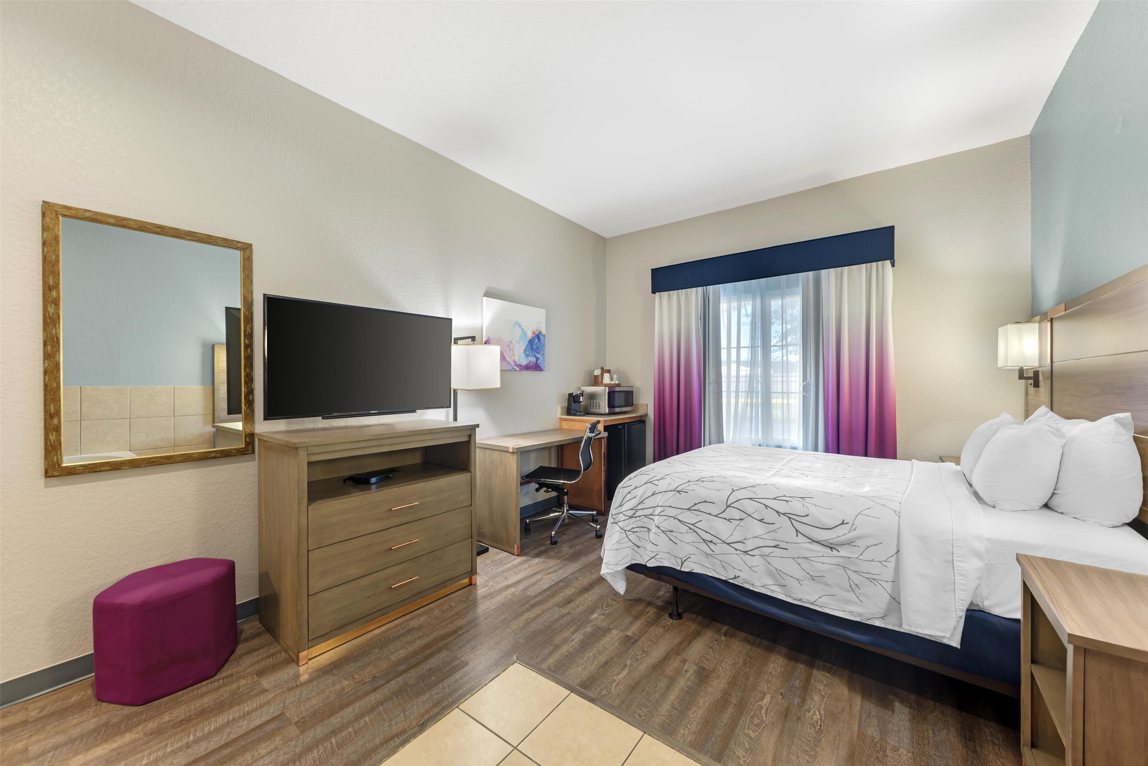 Room Queen Bed Non Smoking