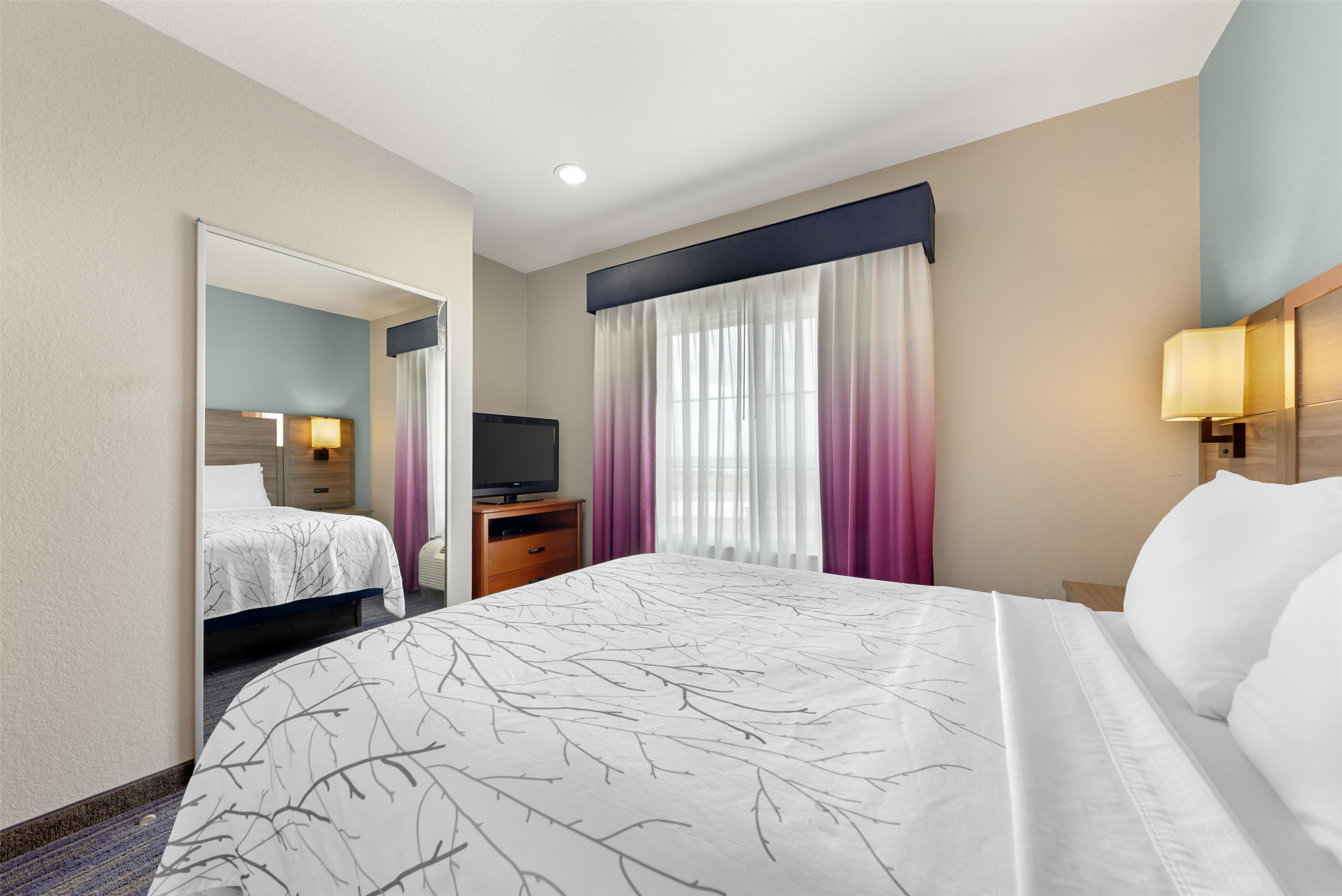 Suite Two Queen Beds