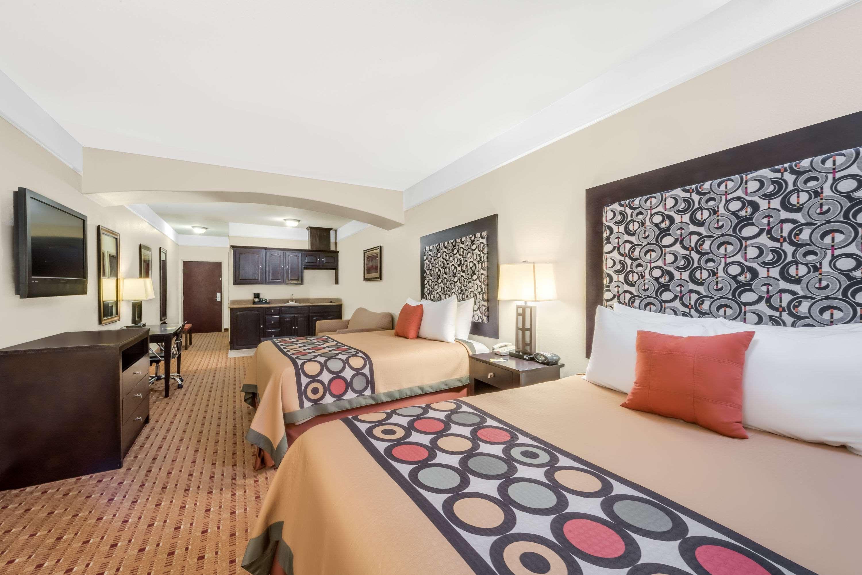 Quadruple Two Queen Beds