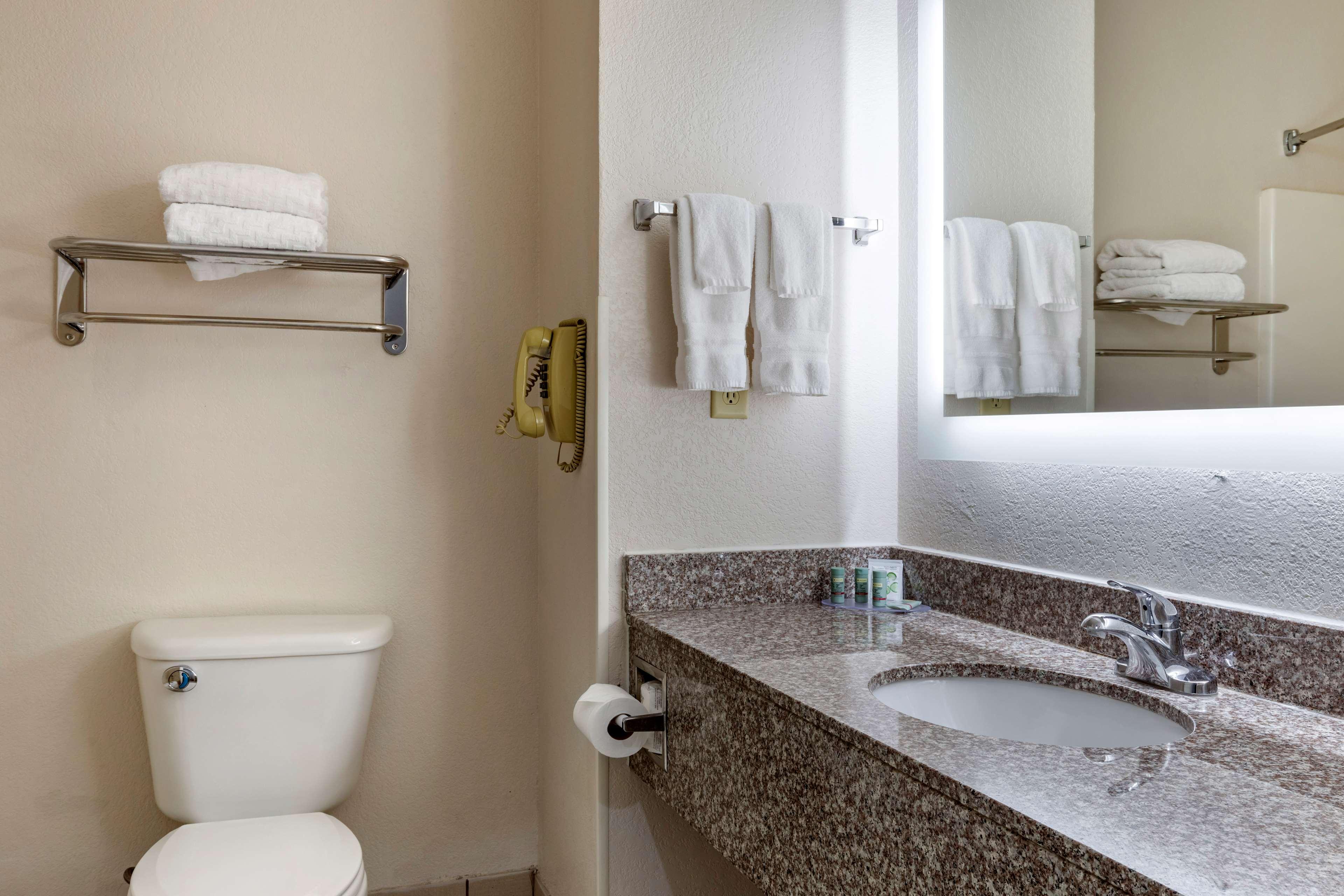 Room Queen Bed Non Smoking