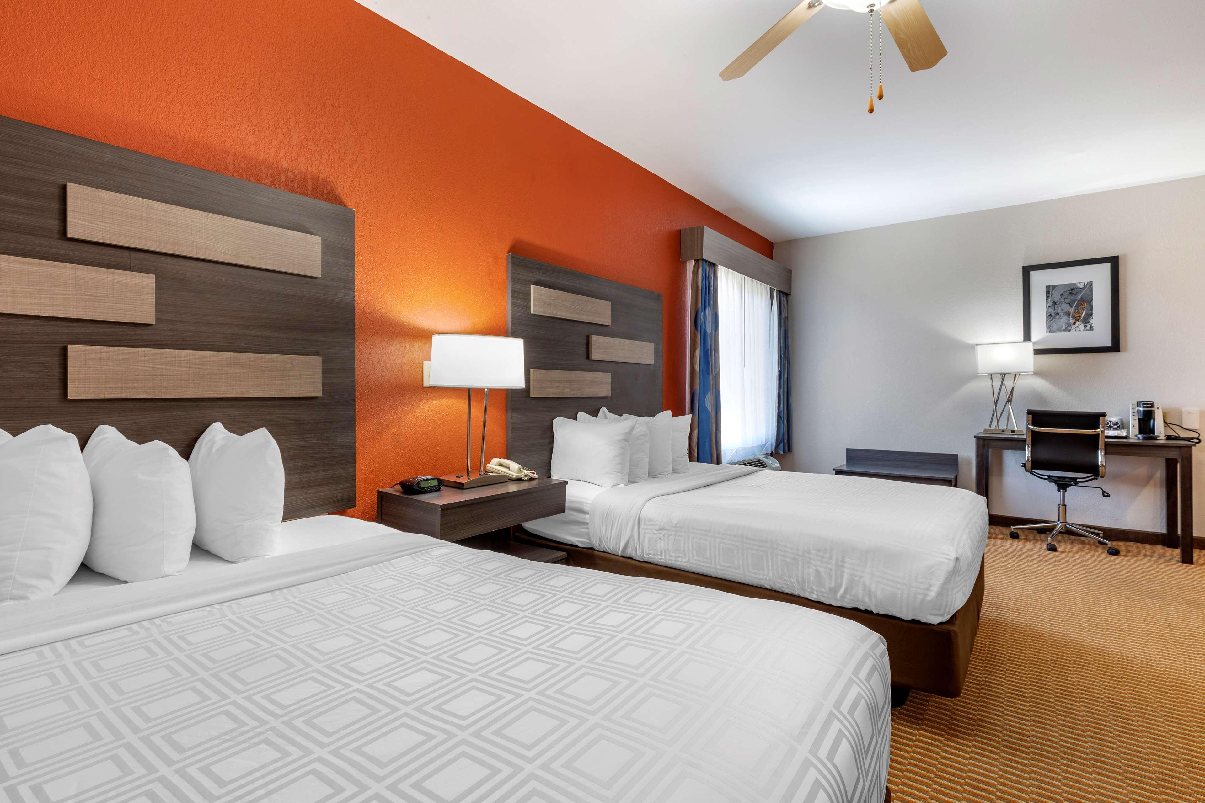 Suite Two Queen Beds Non Smoking