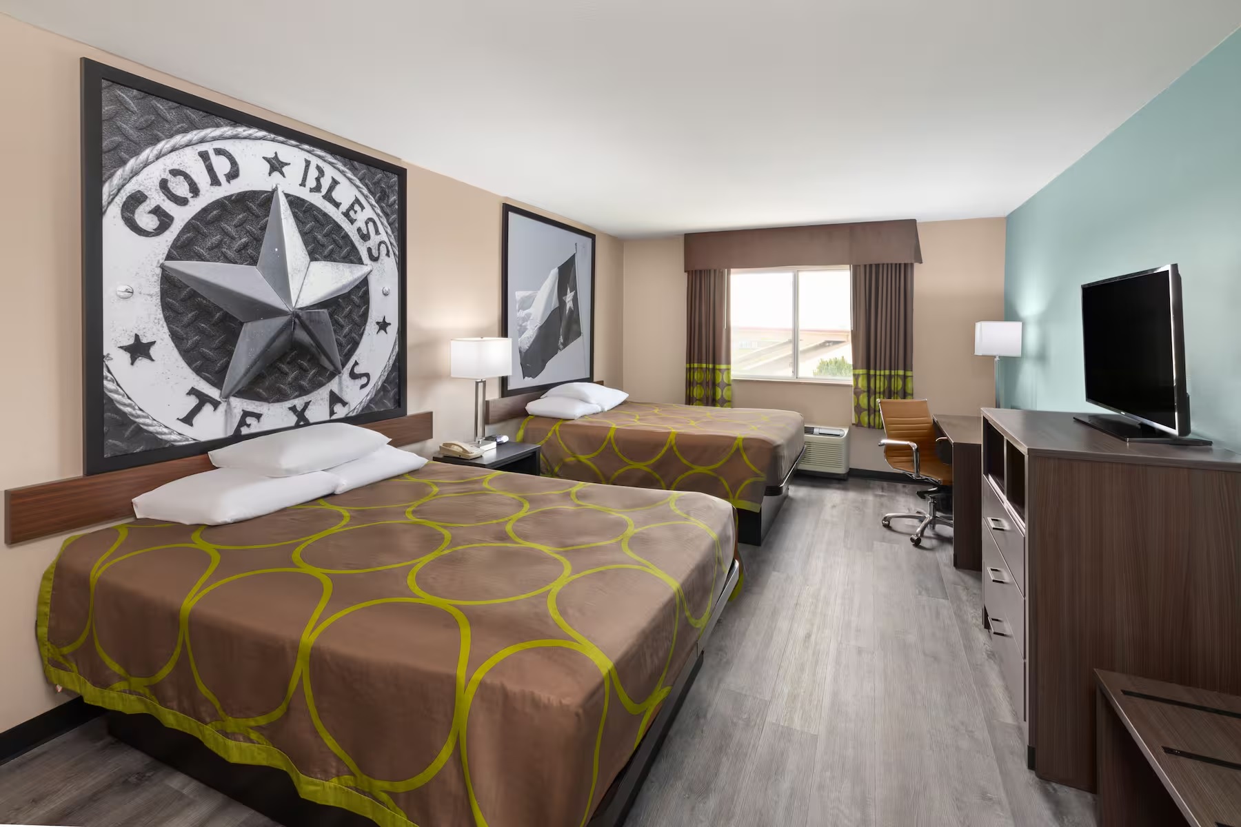 Suite Two Queen Beds