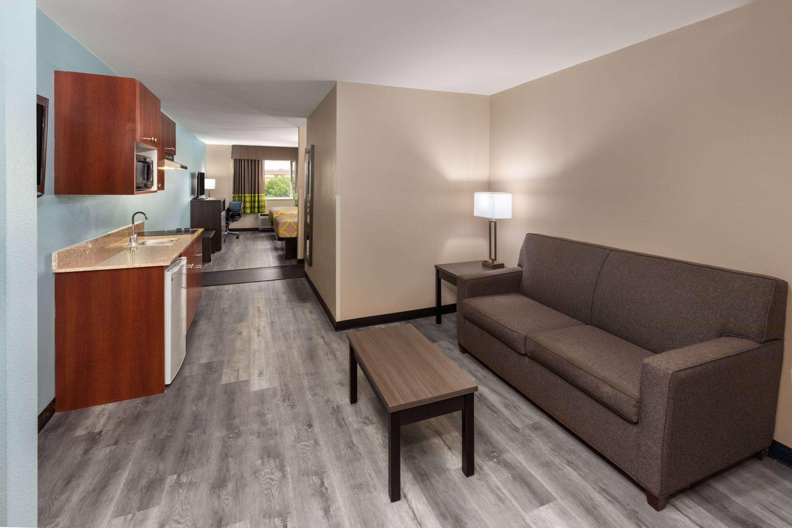 Suite Two Queen Beds Non Smoking