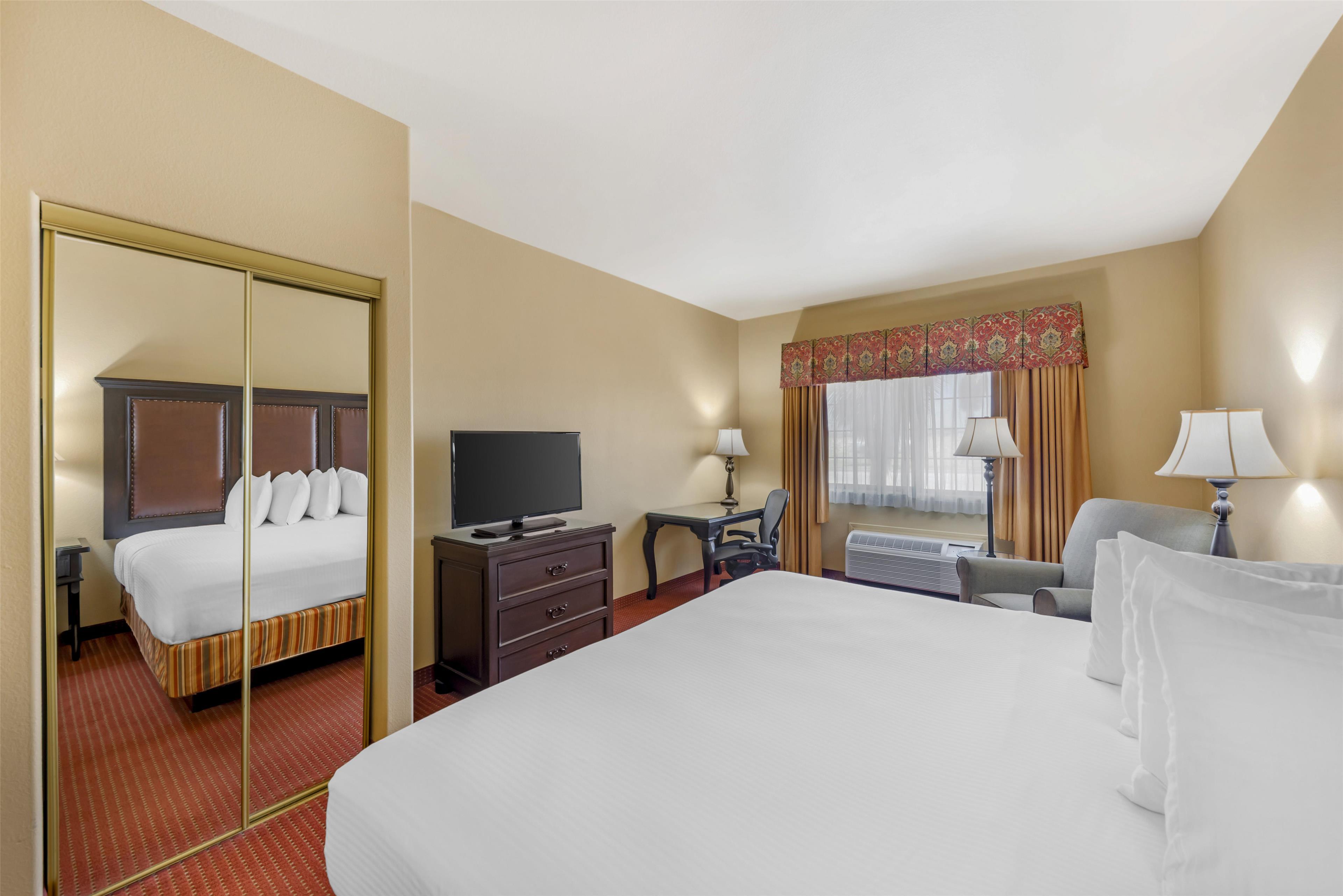 Room King Bed Non Smoking