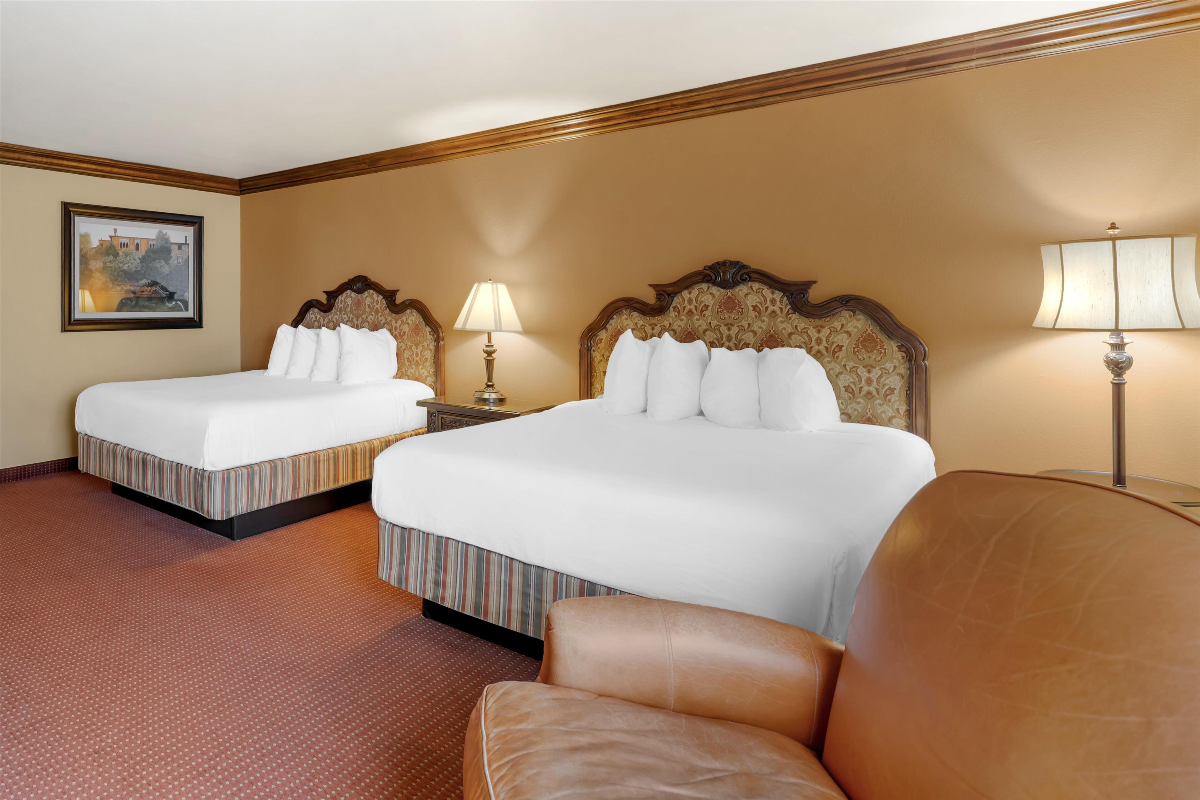 Suite Two Queen Beds
