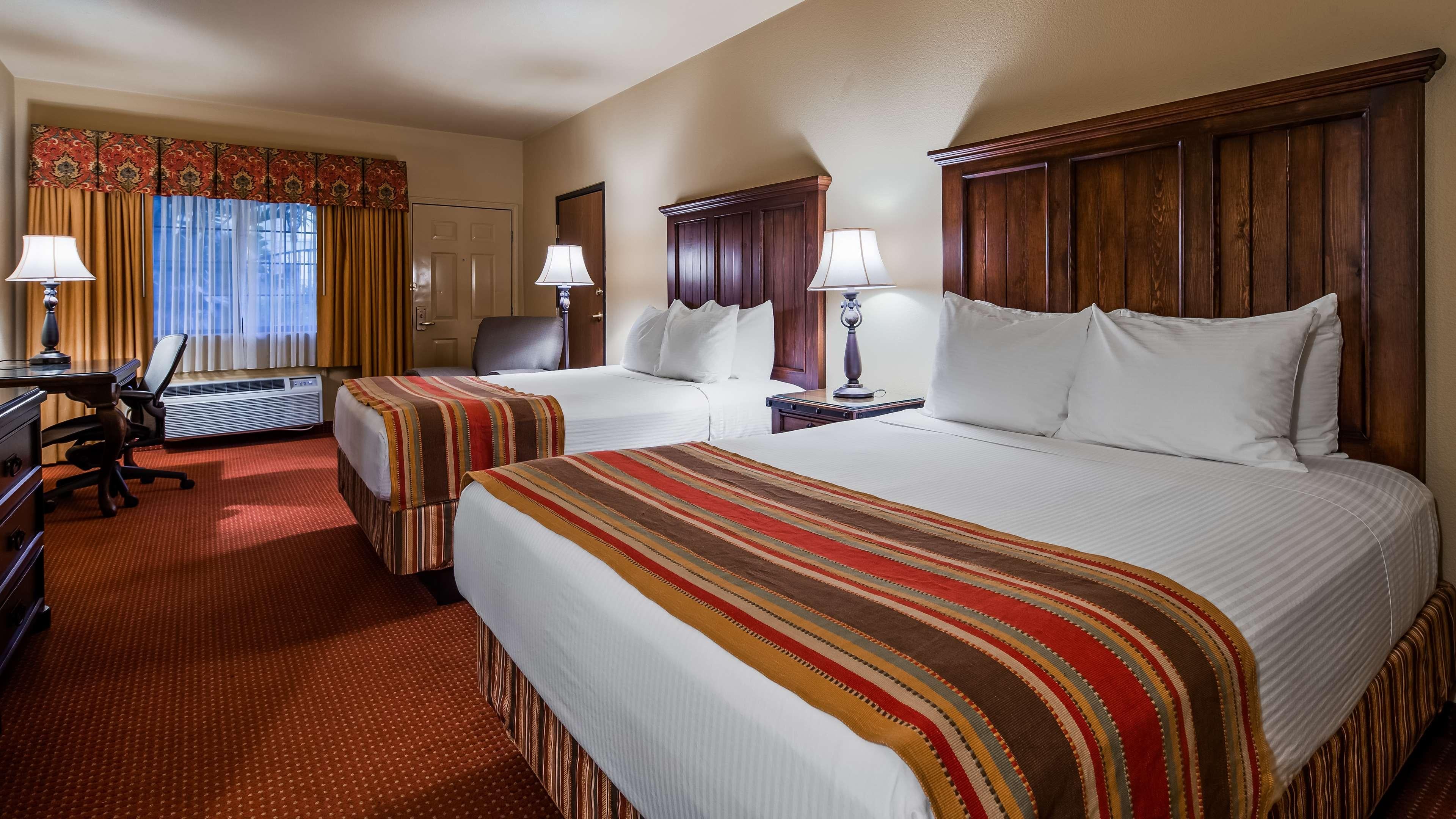 Suite Two Queen Beds