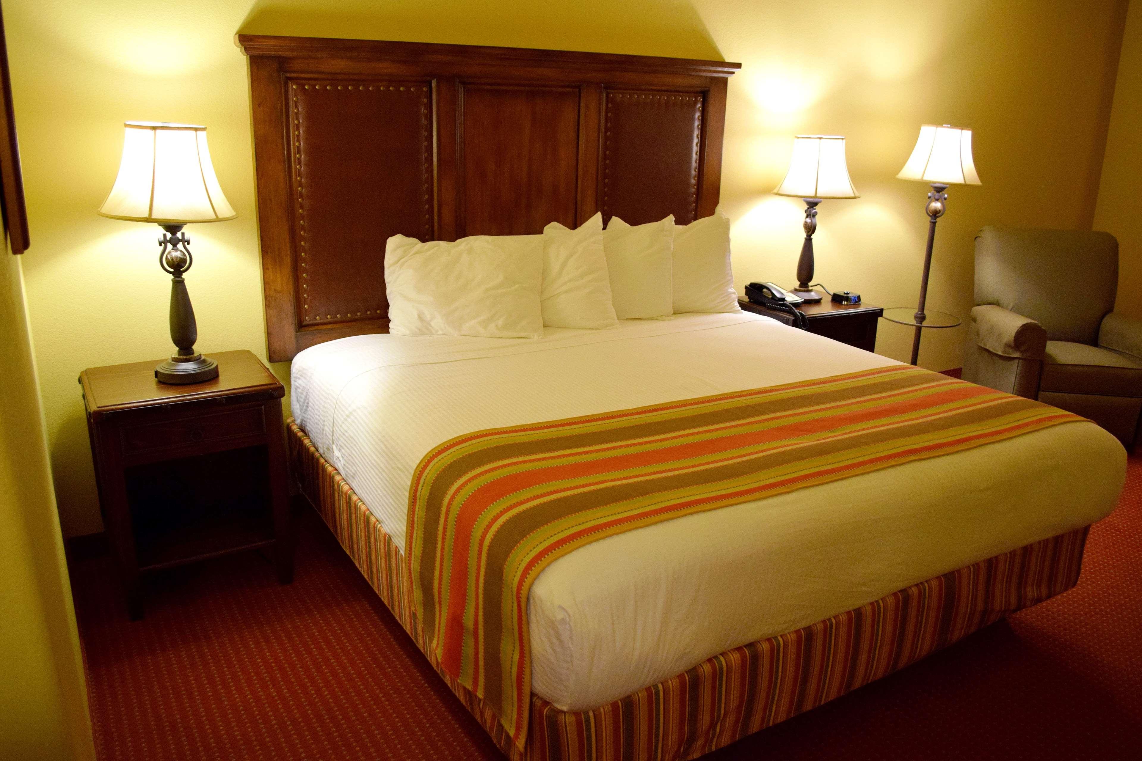 Room King Bed Non Smoking