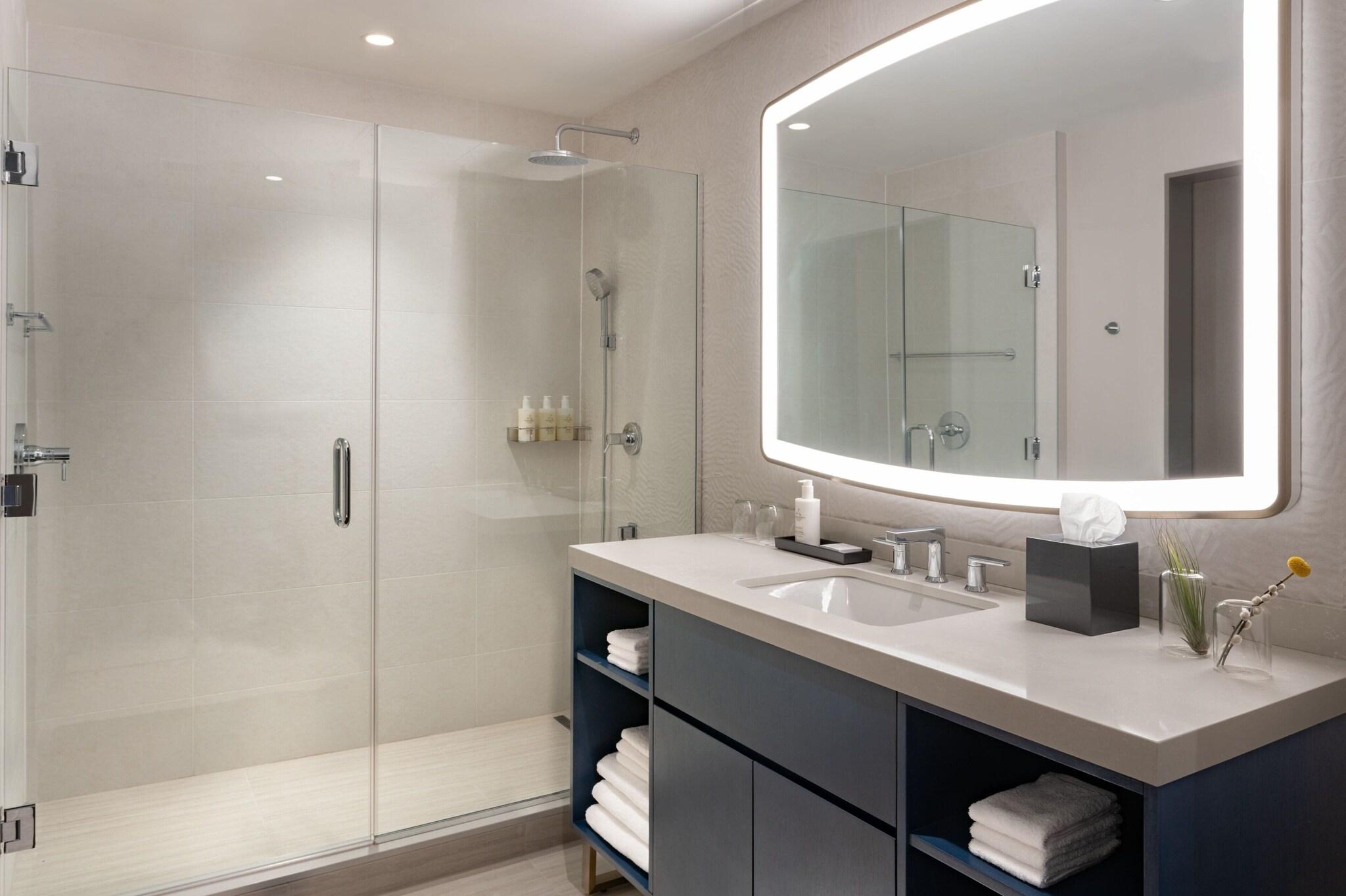 Quadruple with Balcony with Views