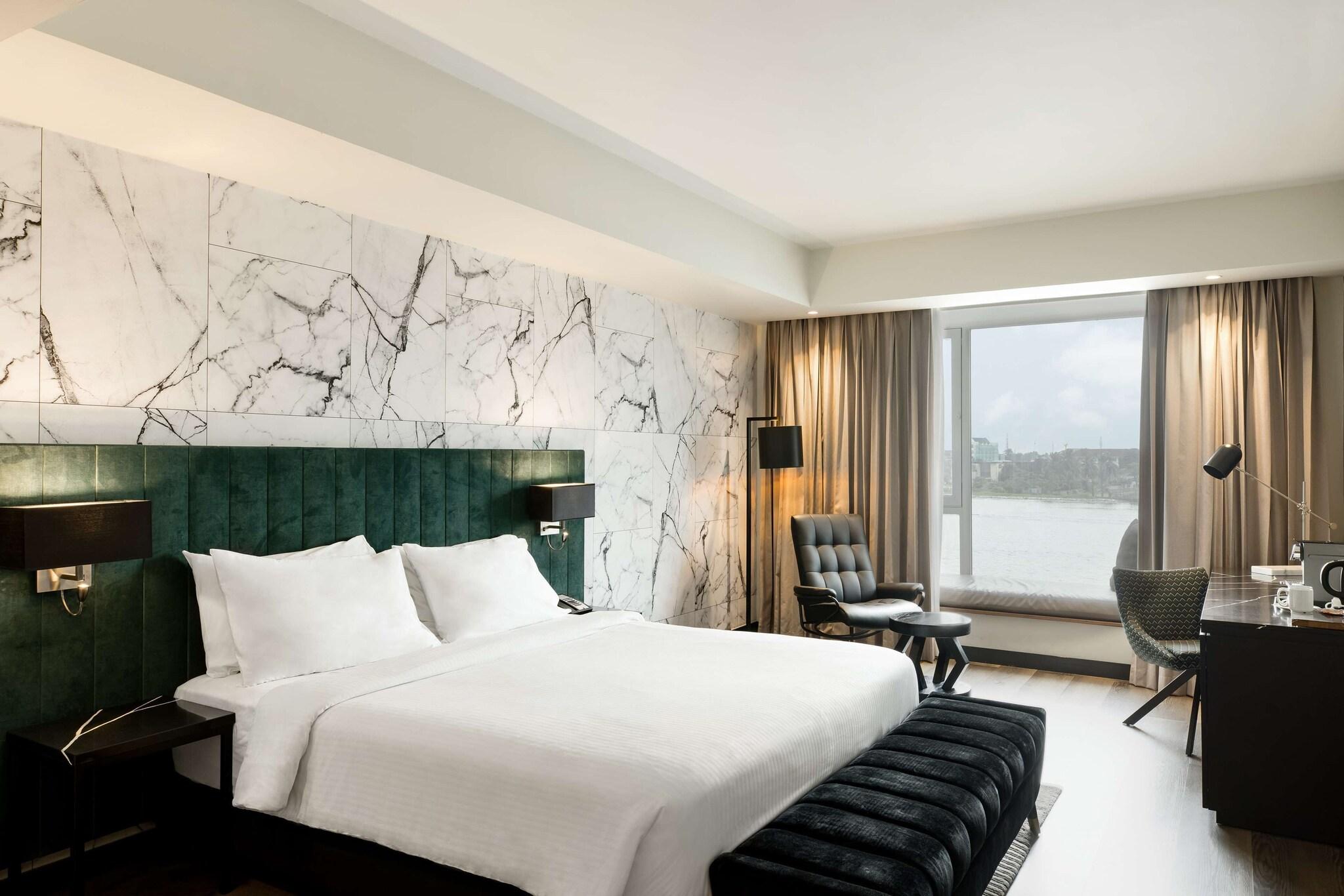 Double Executive King Bed