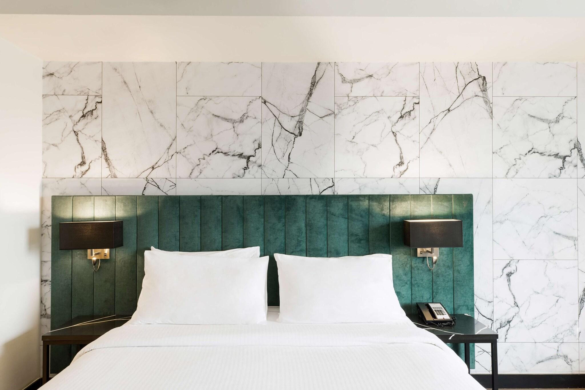 Double Executive King Bed