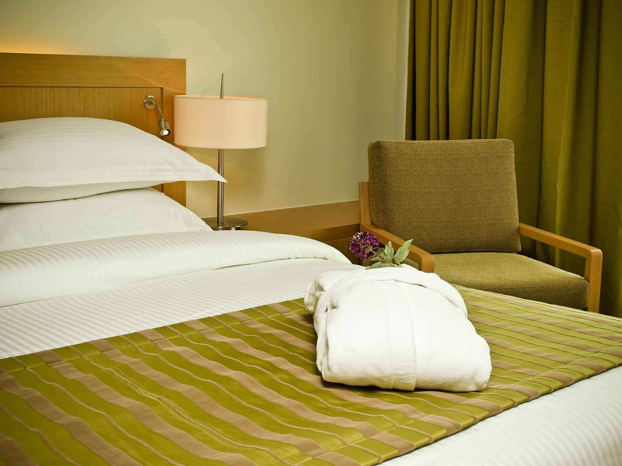 Double Executive King Bed