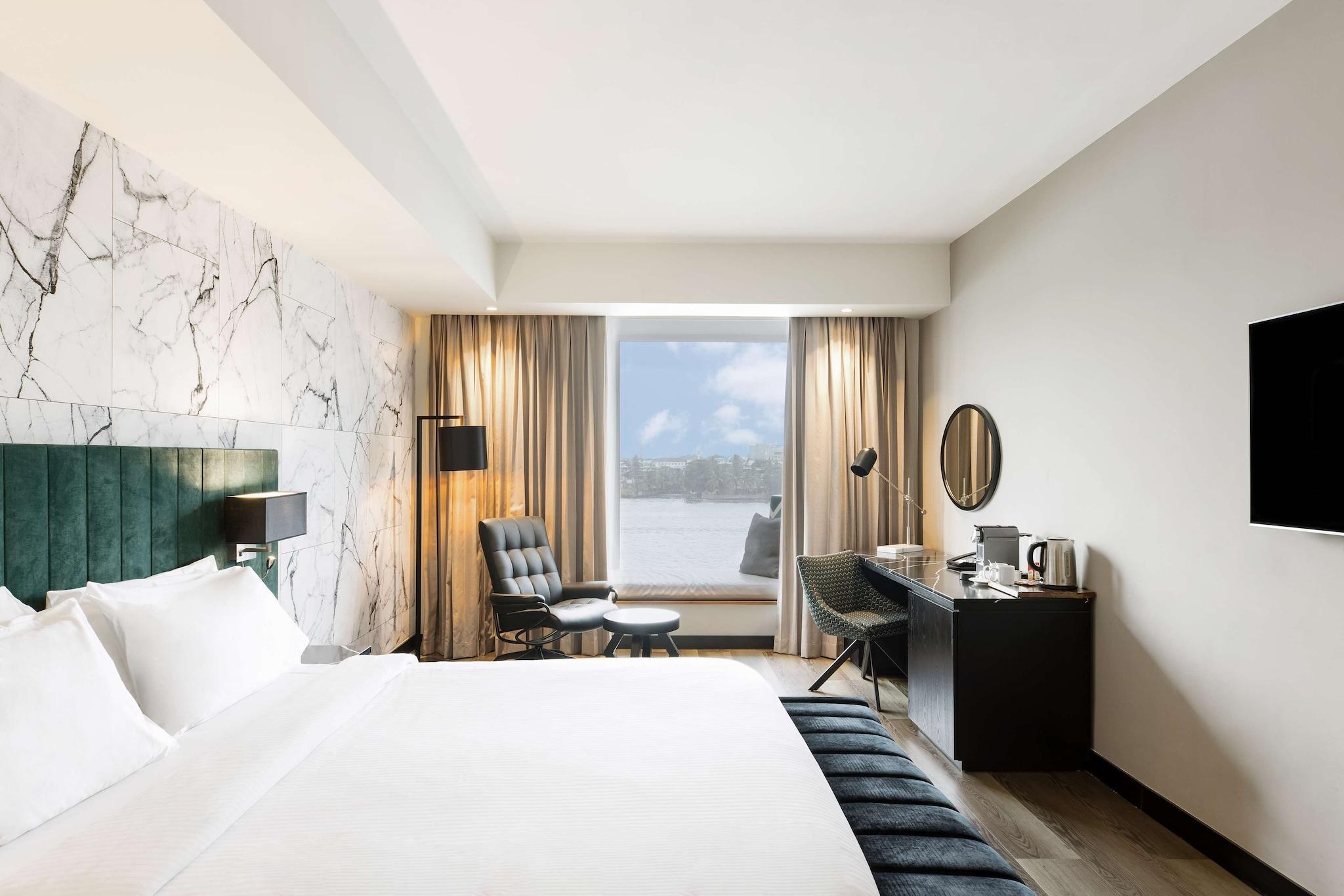 Double Executive King Bed