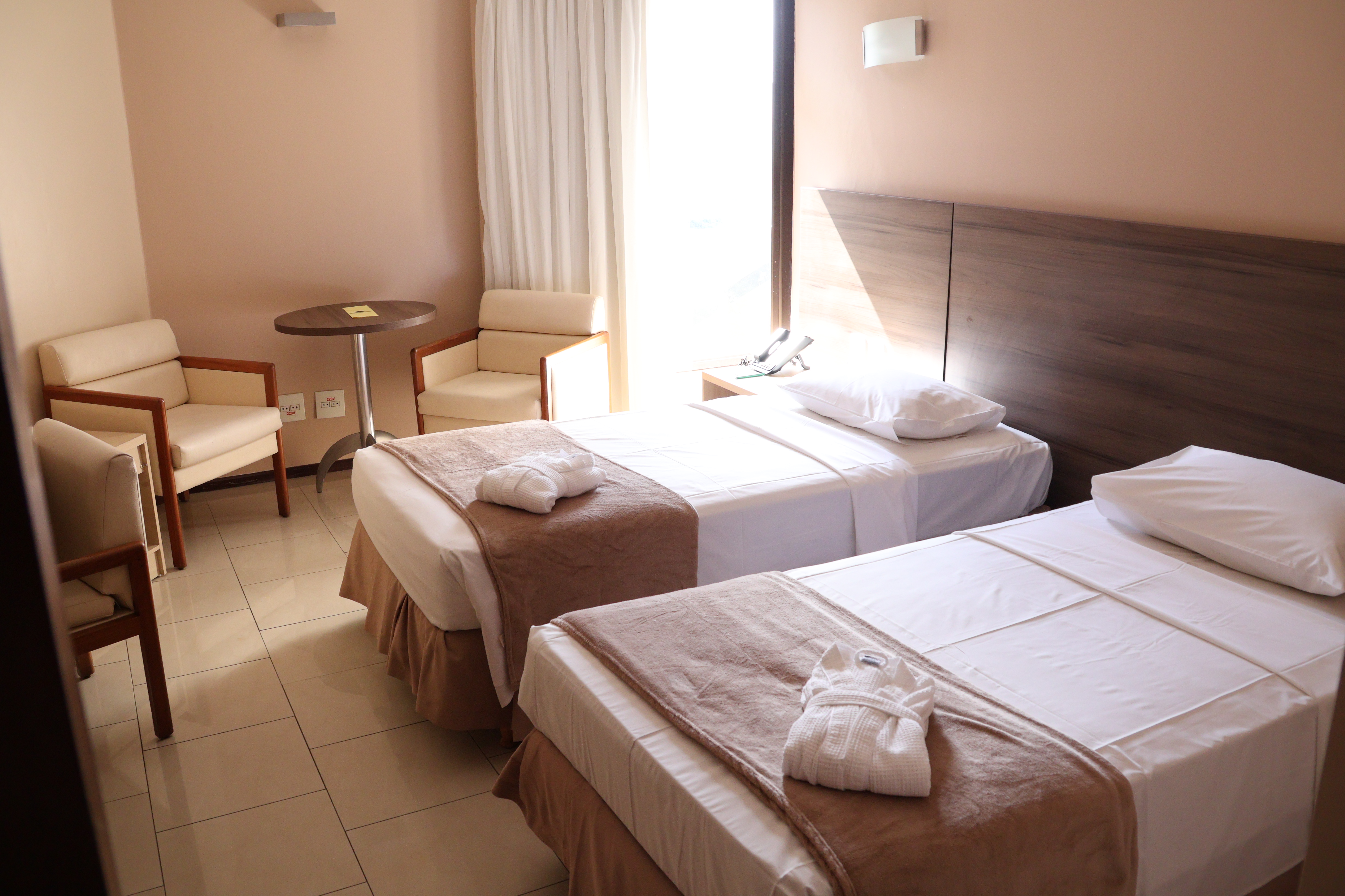 Junior Suite Queen Size Bed