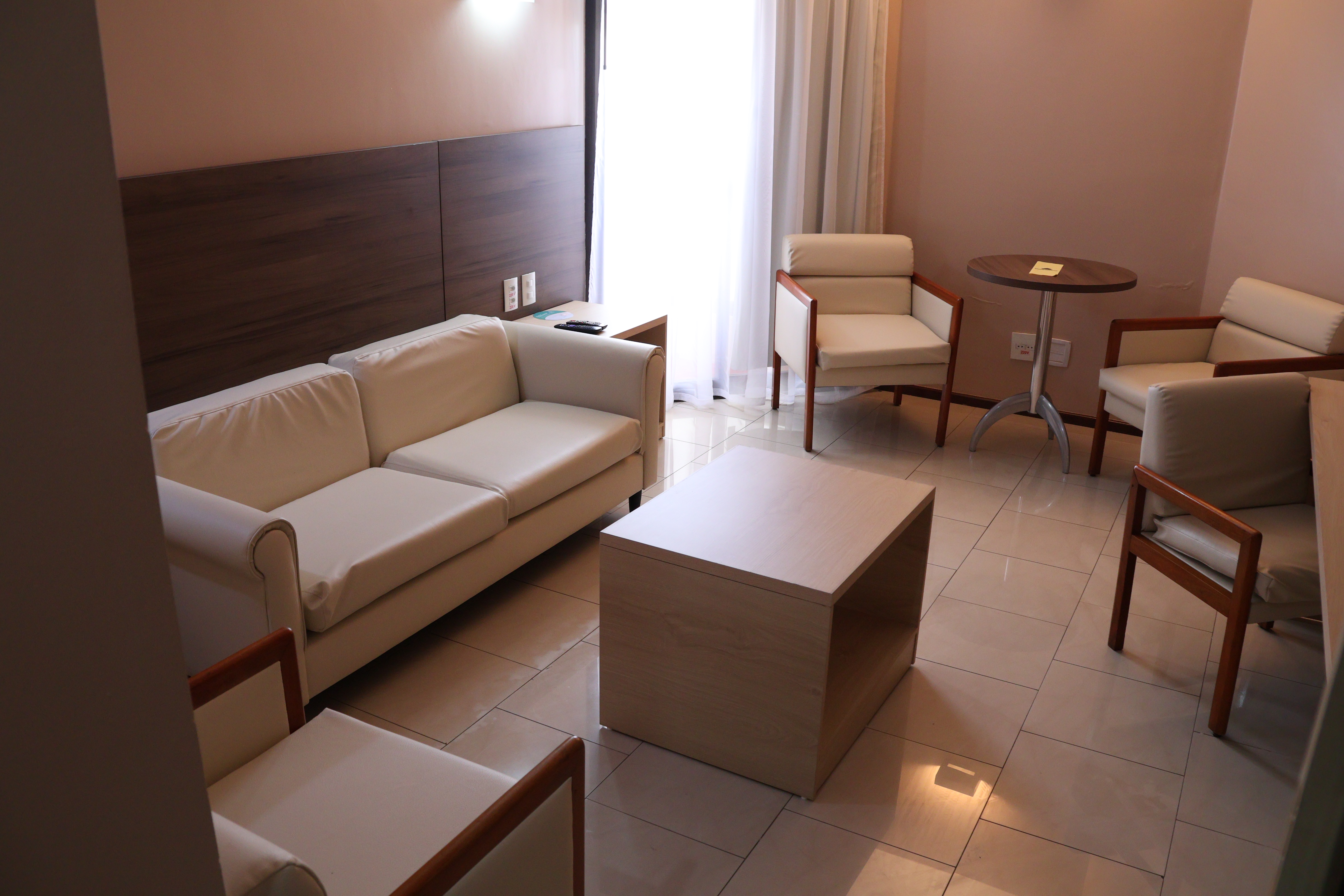 Junior Suite Queen Size Bed