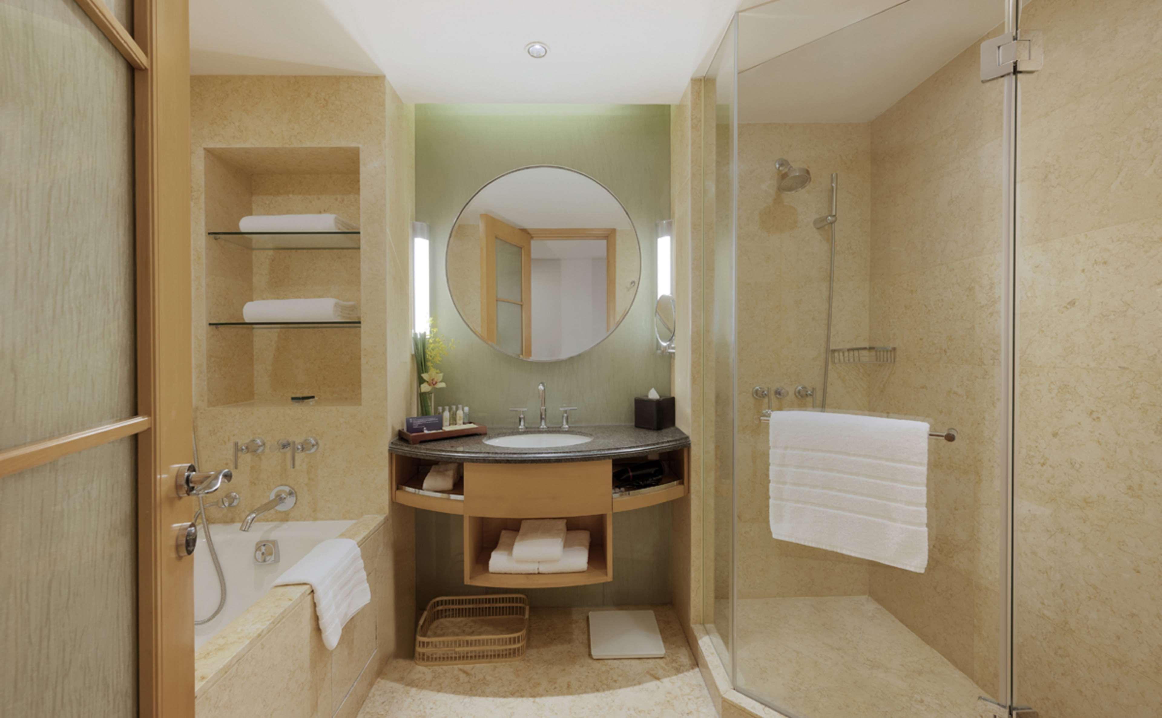 Suite Deluxe King Bed