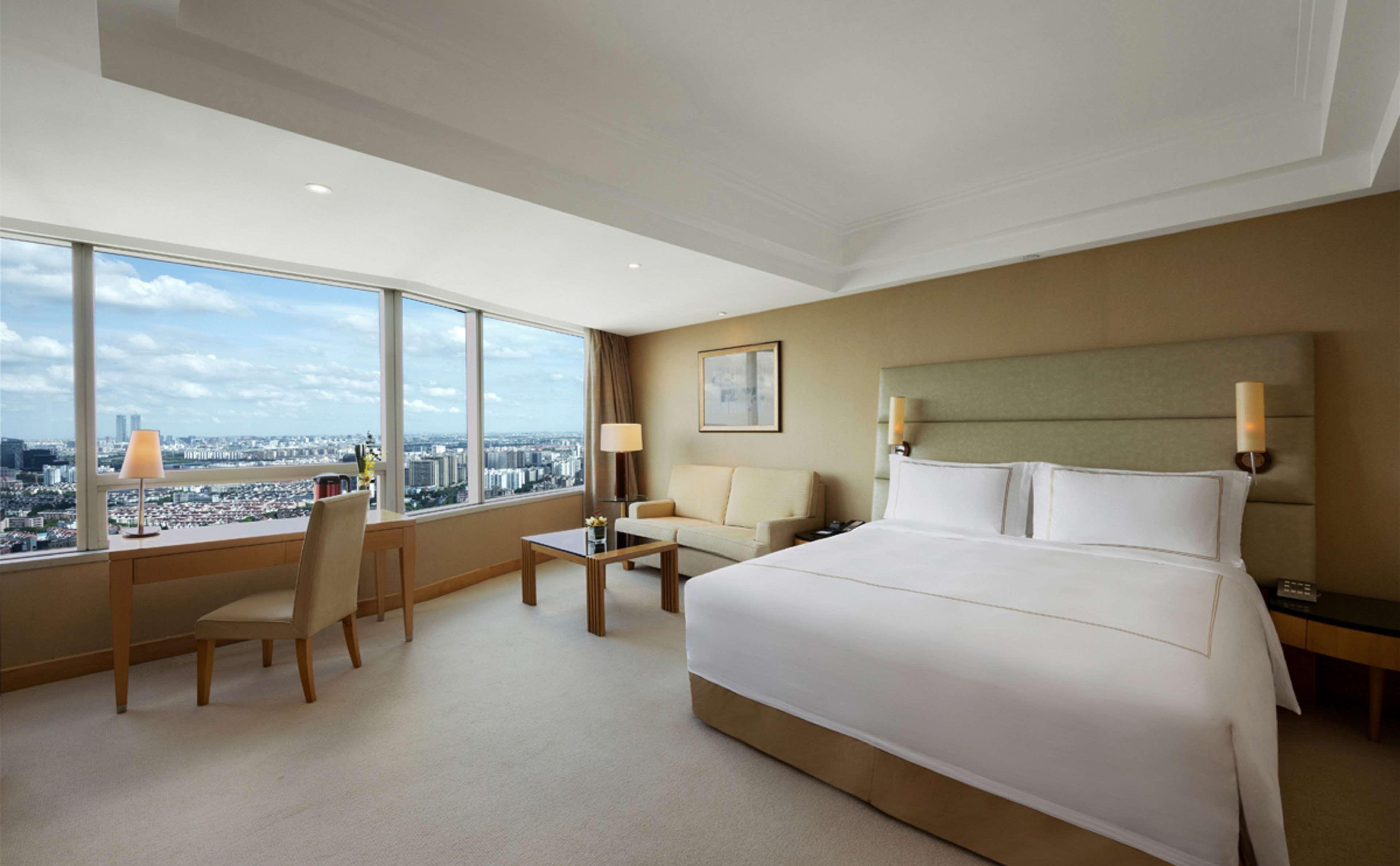 Double Executive King Bed