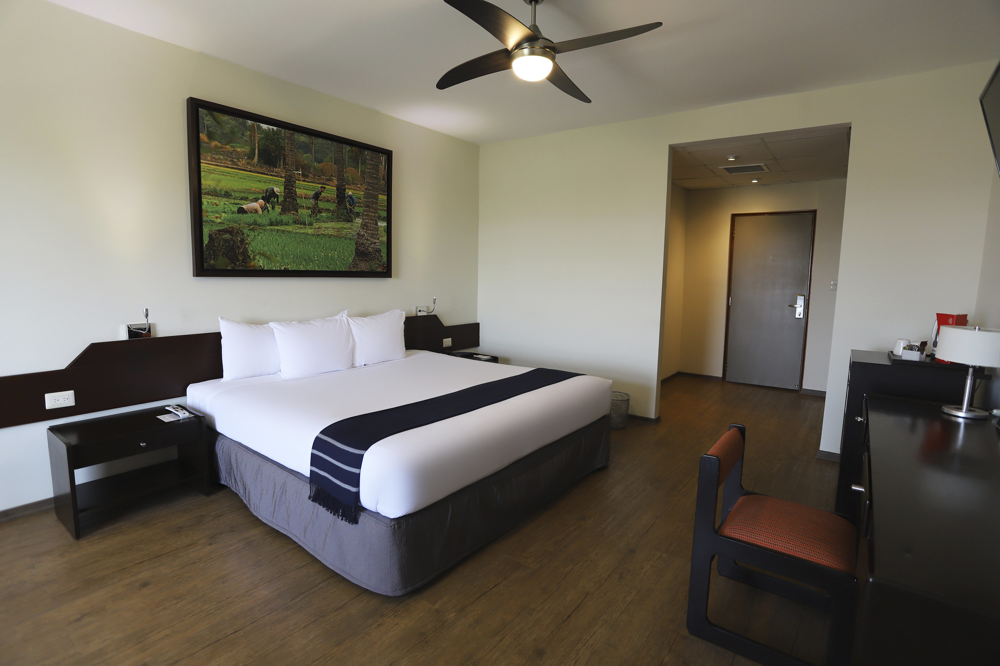 Junior Suite King Size Bed