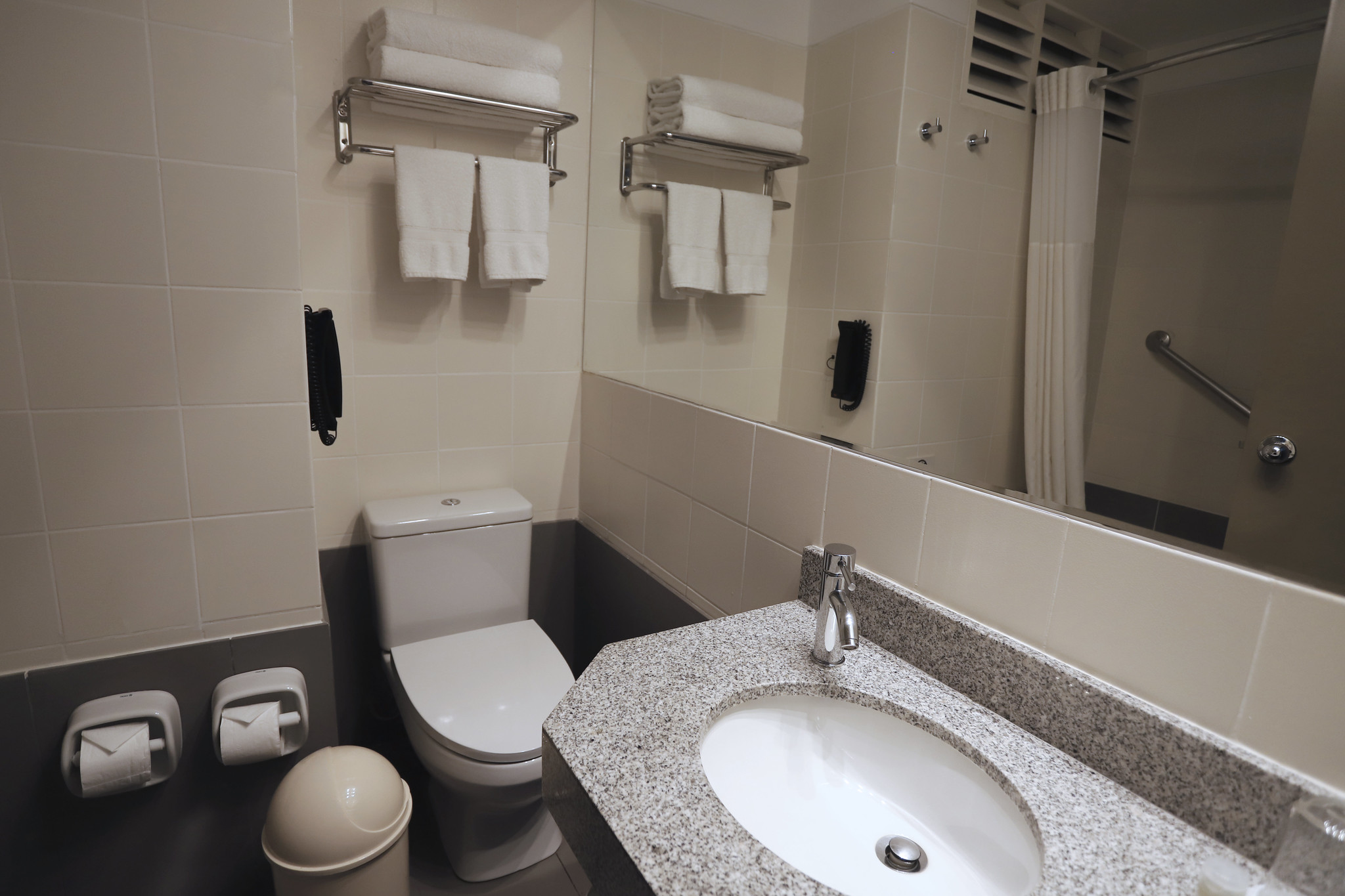 Double Superior Queen Bed