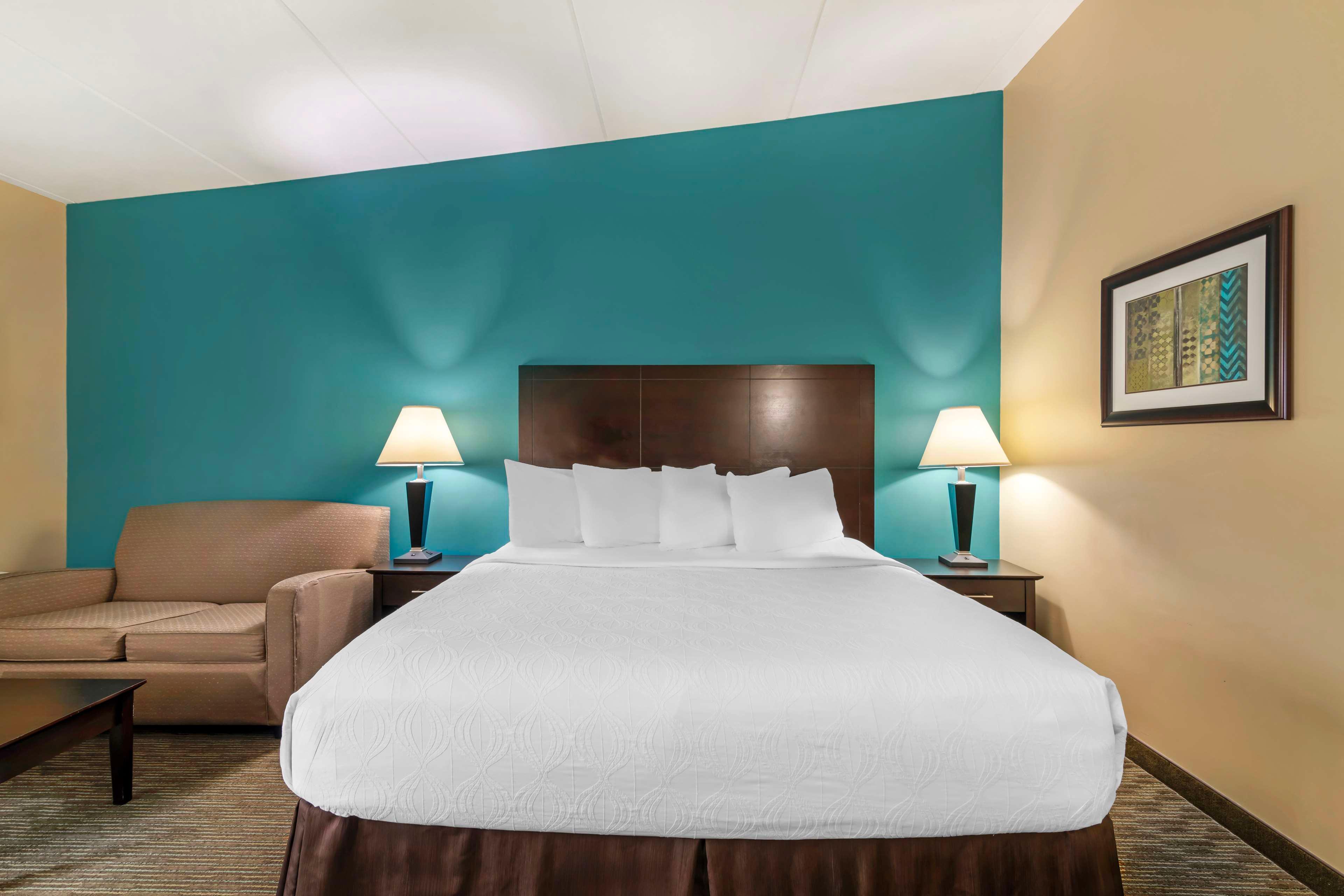 Quadruple King Size Bed