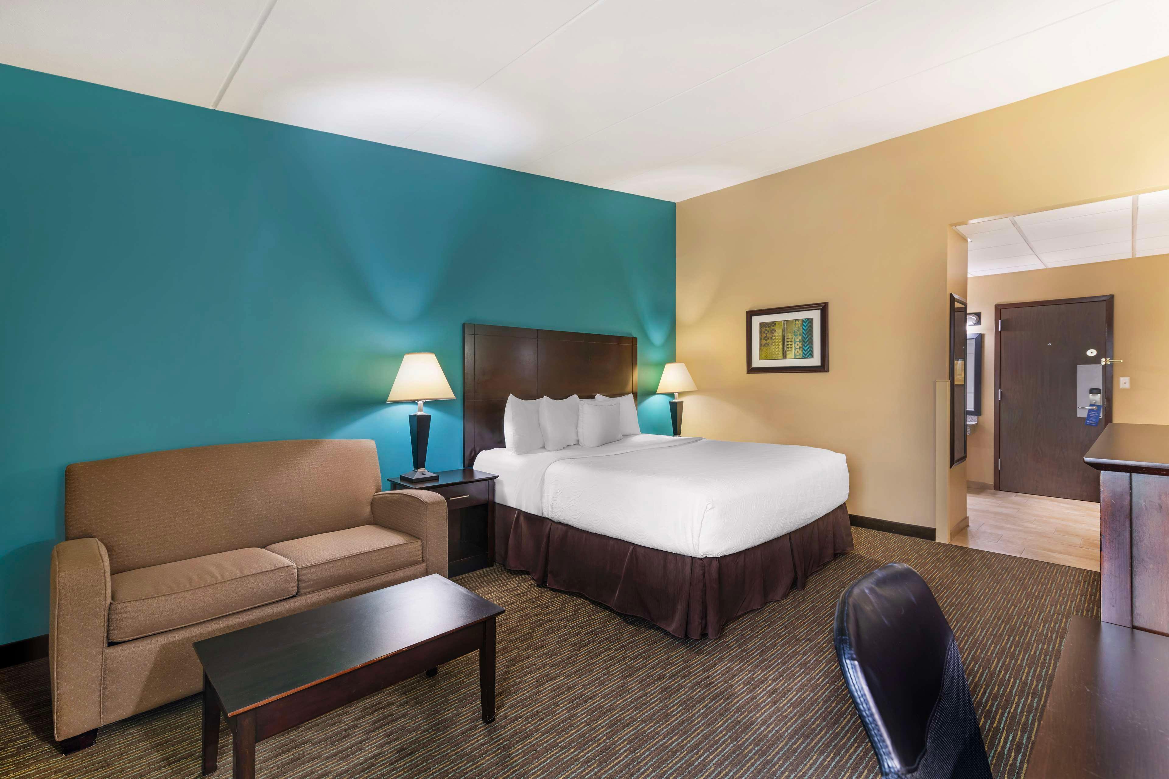 Quadruple King Size Bed