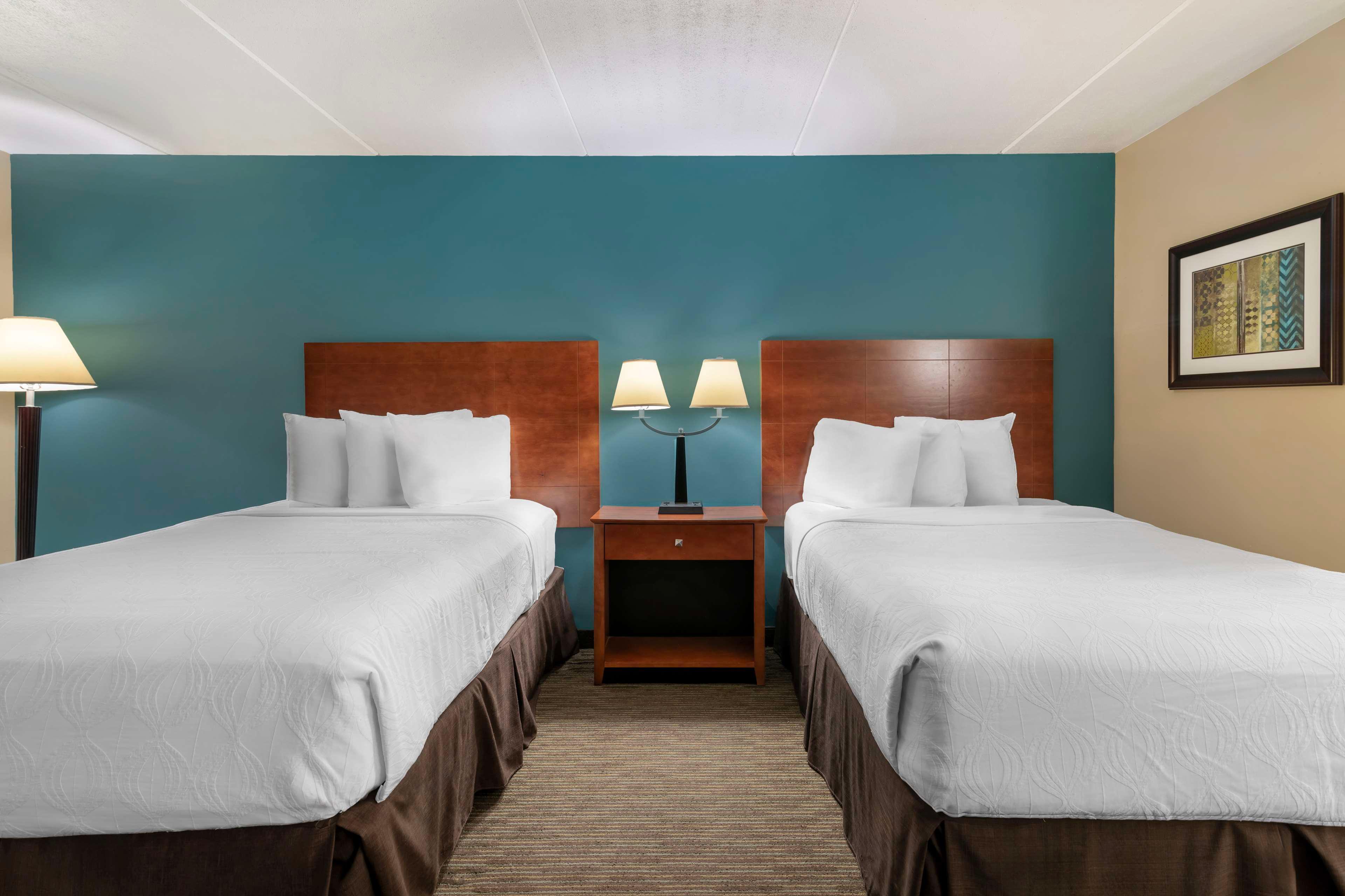 Quadruple Non Smoking