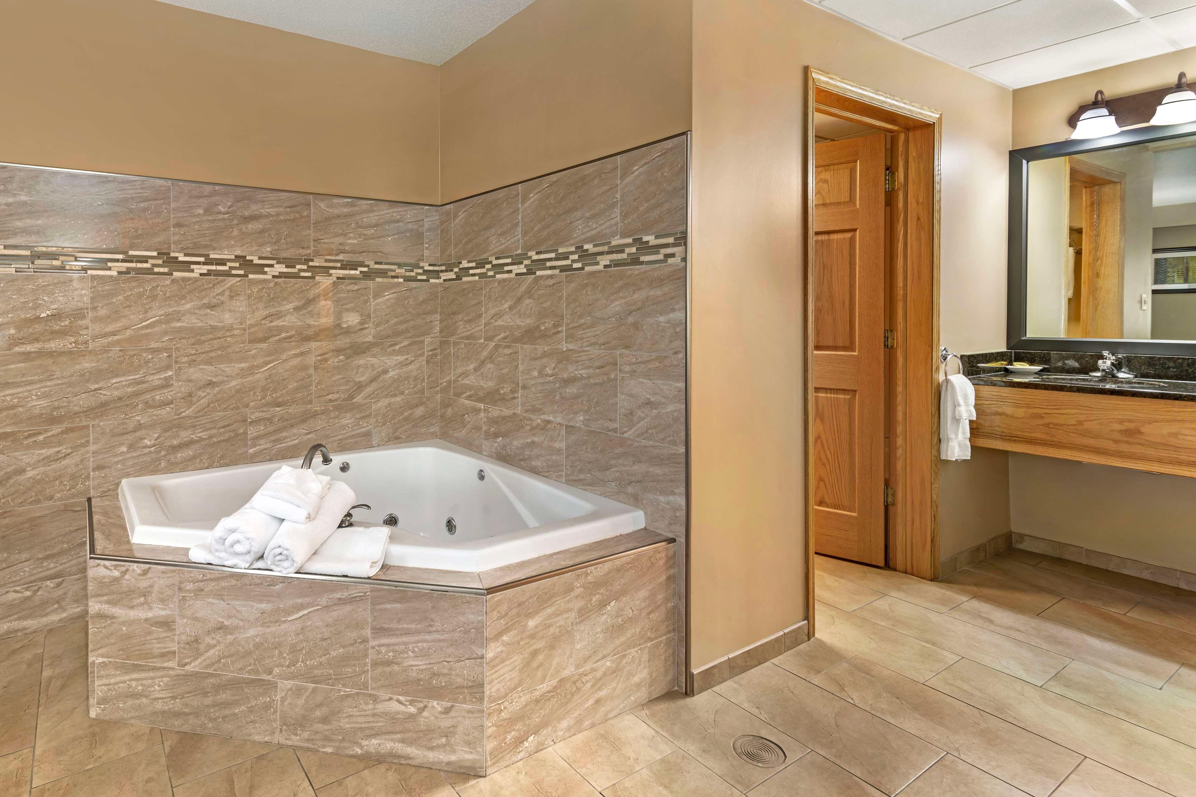 Suite with Kitchenette