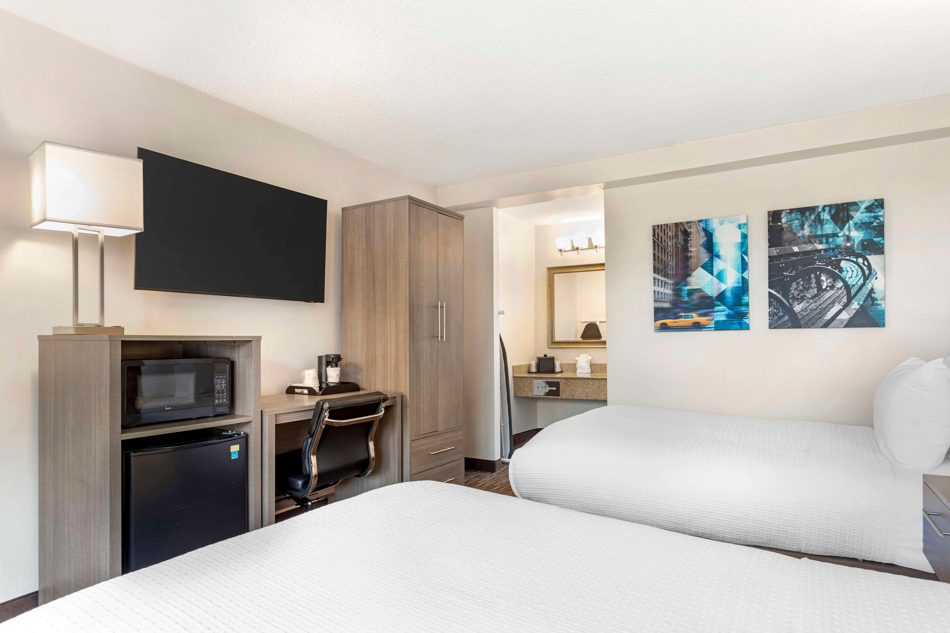 Room Two Double Beds Non Smoking