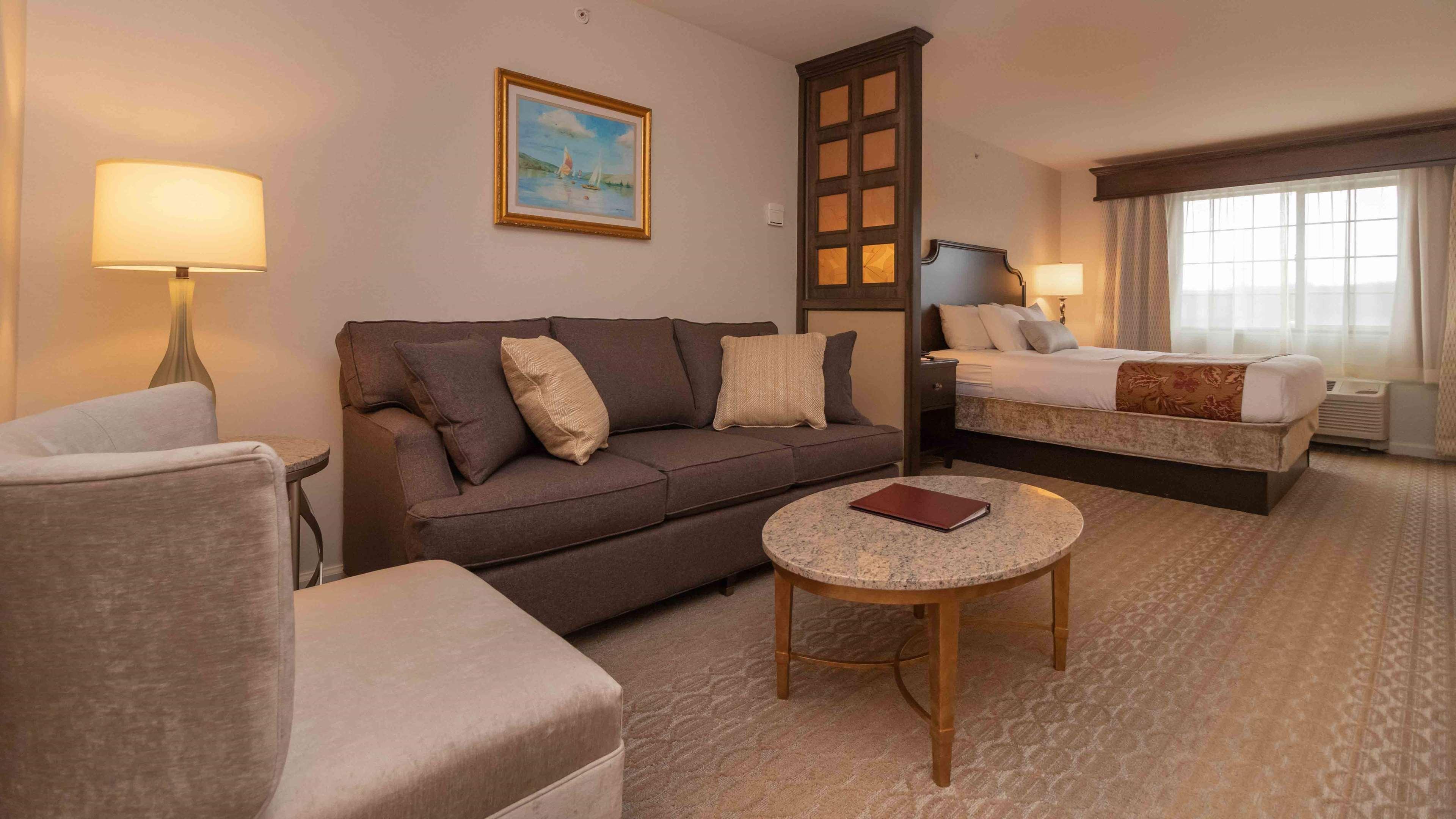 Suite Deluxe King Bed