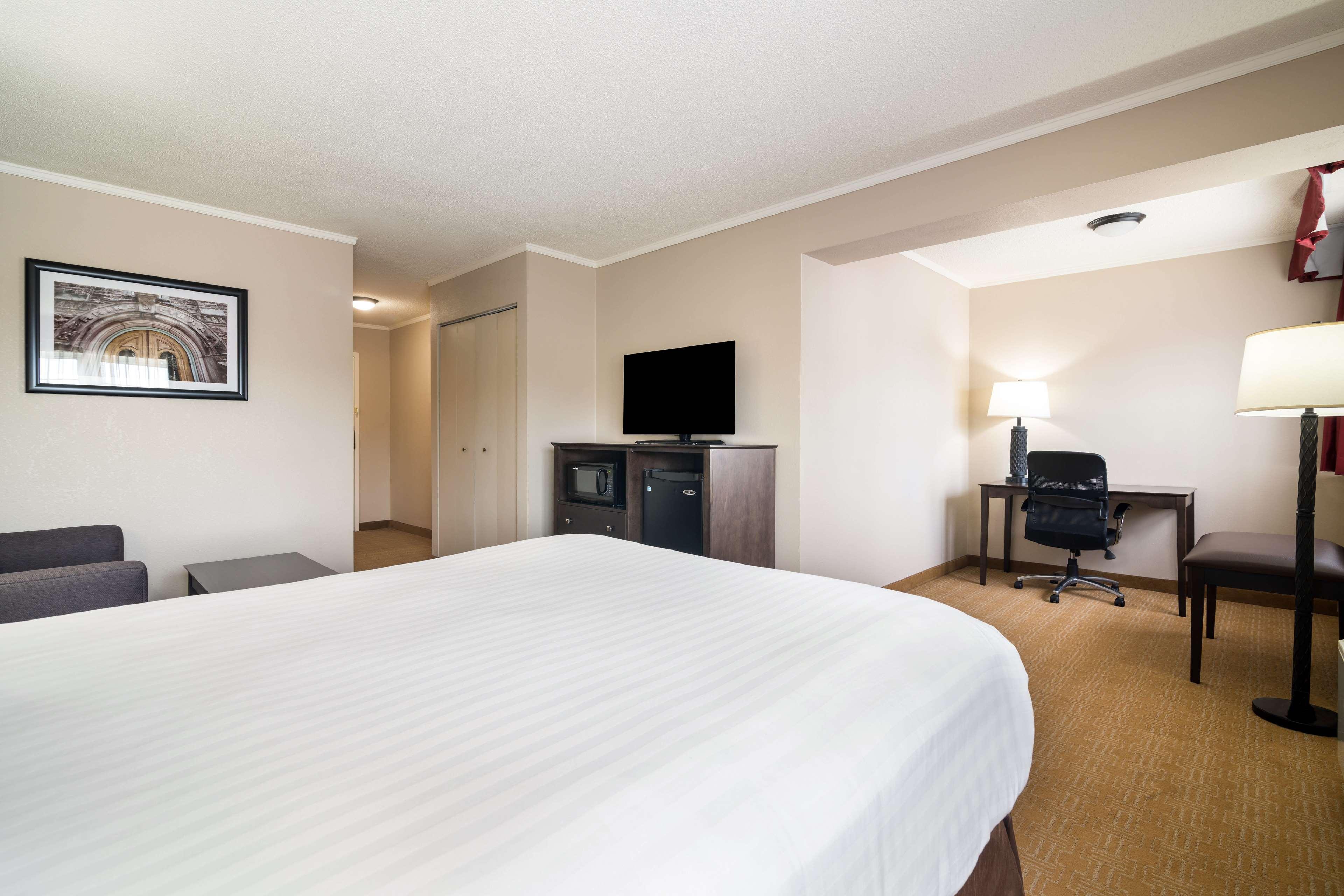 Double Queen Size Bed