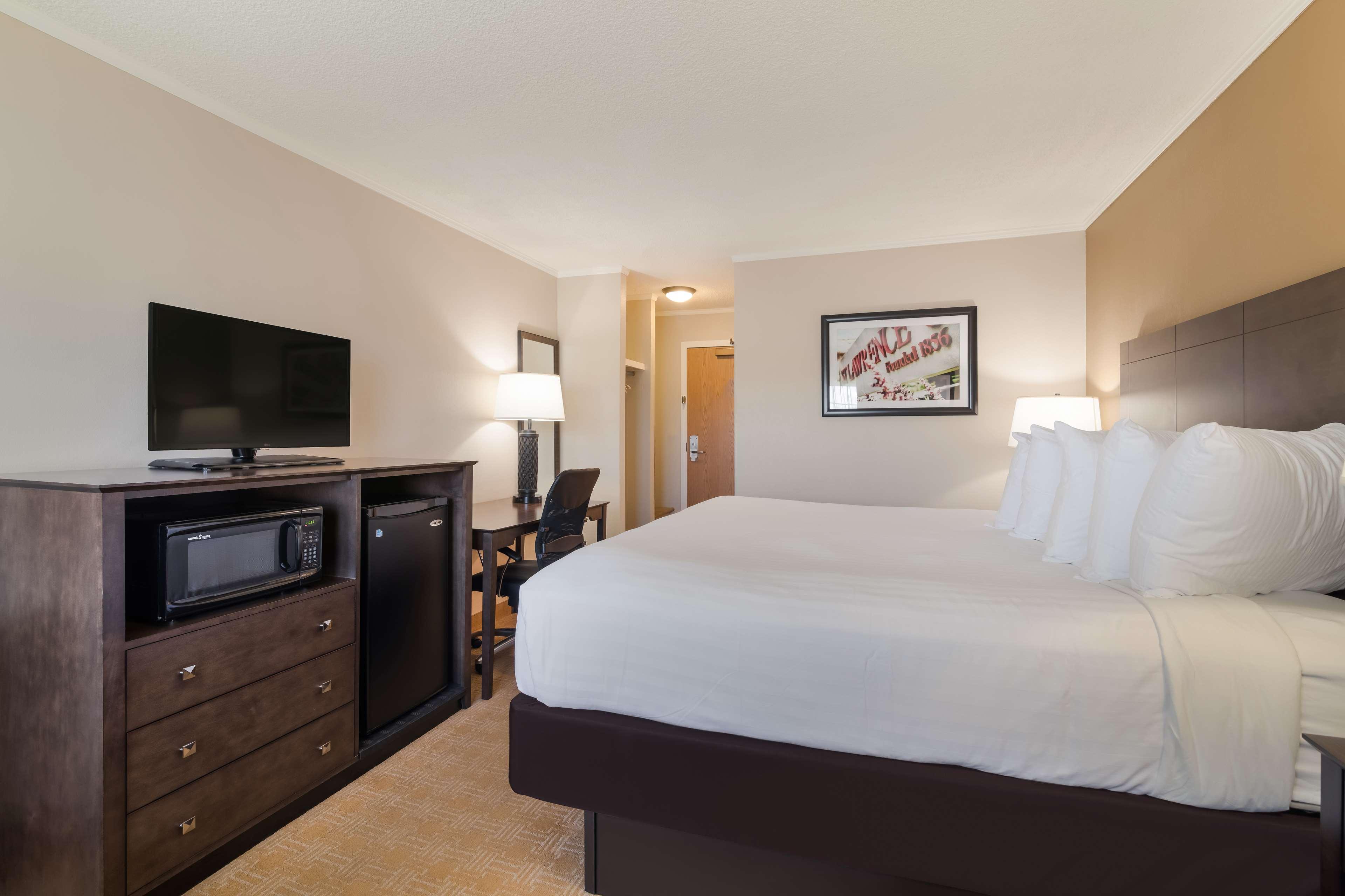 Double Accessible King Size Bed