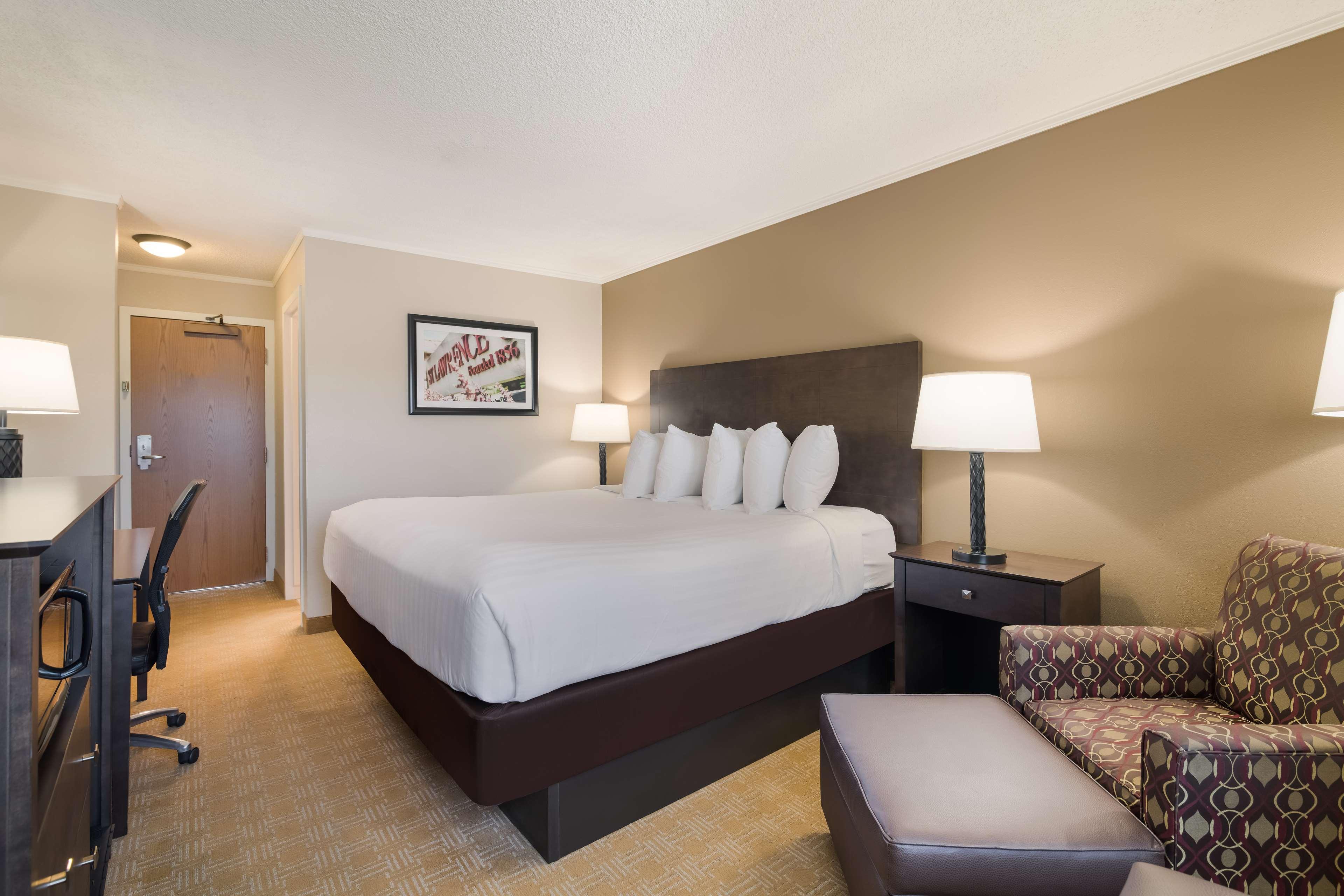 Double Accessible King Size Bed