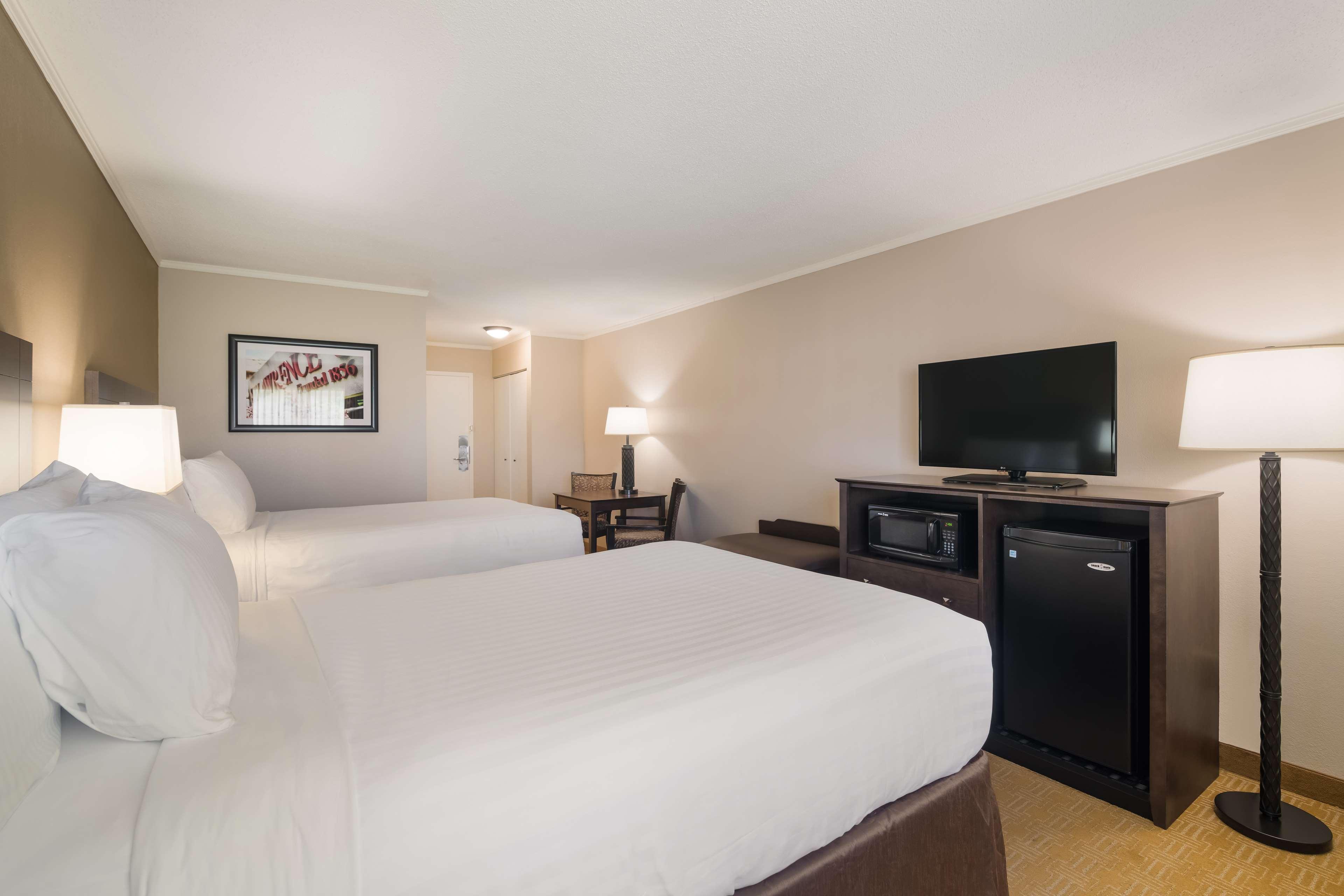 Quadruple Two Double Beds