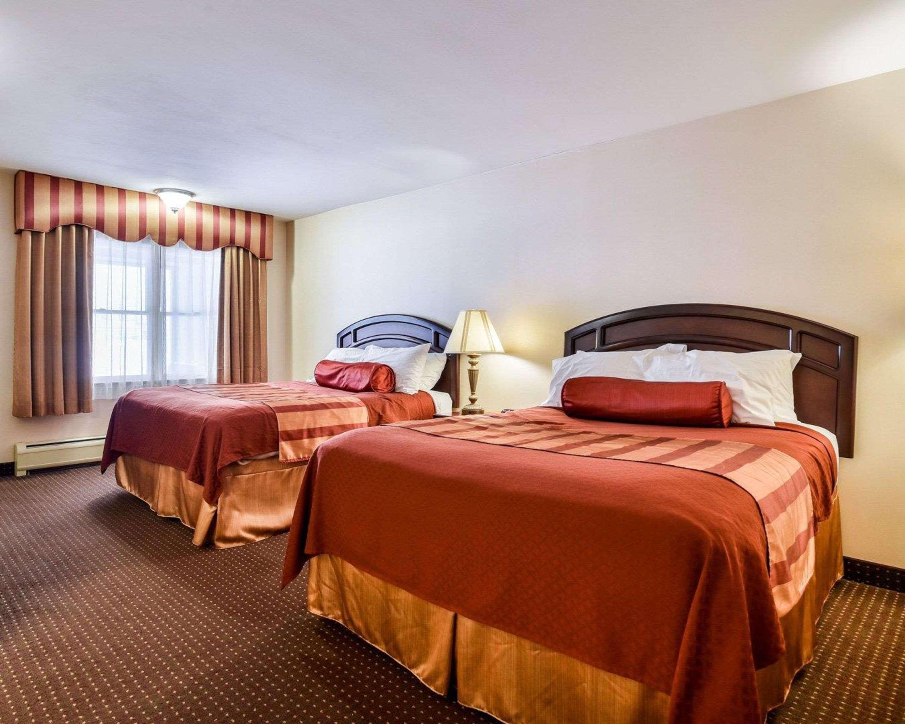 Double Two Queen Beds Non Smoking