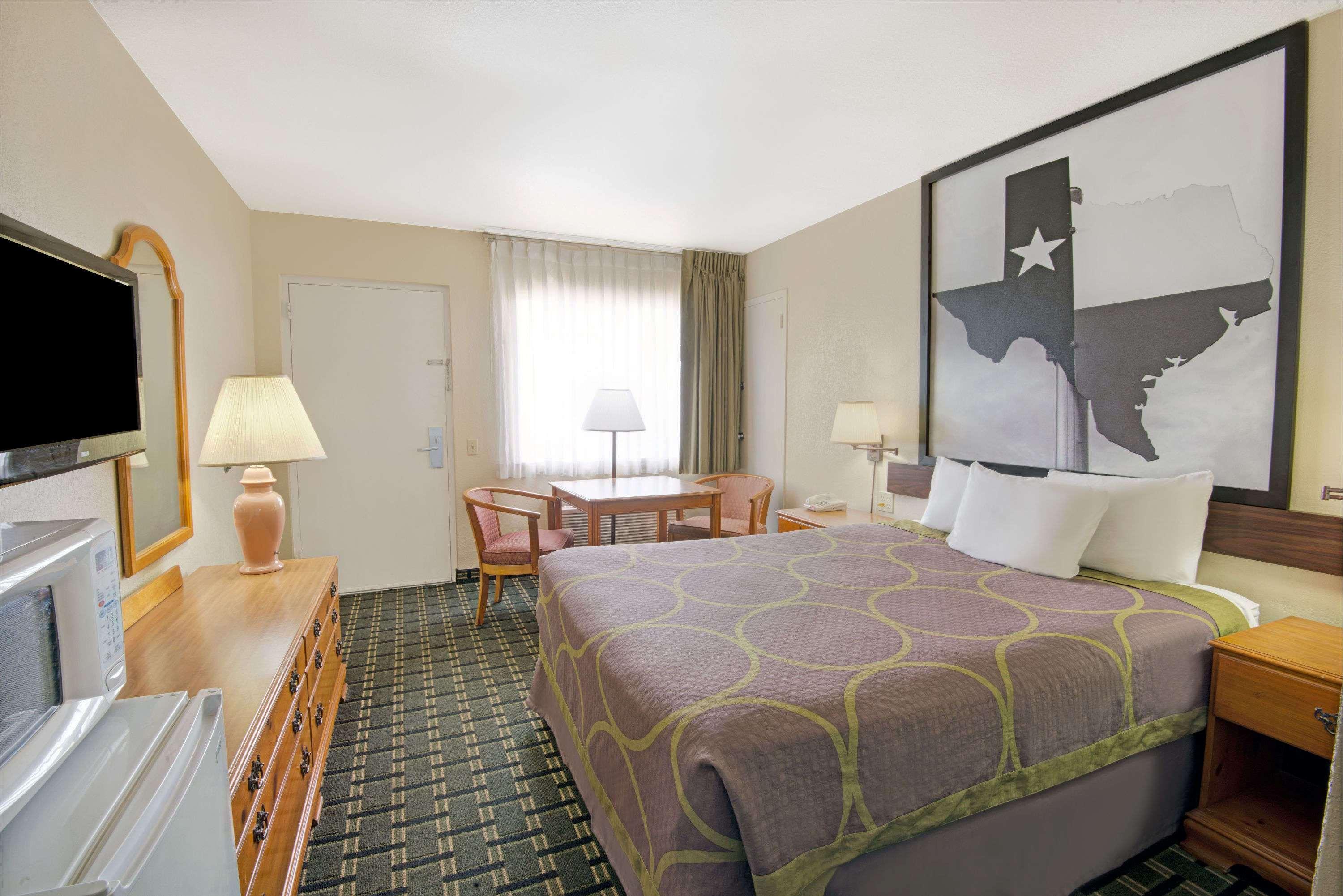 Double Queen Size Bed