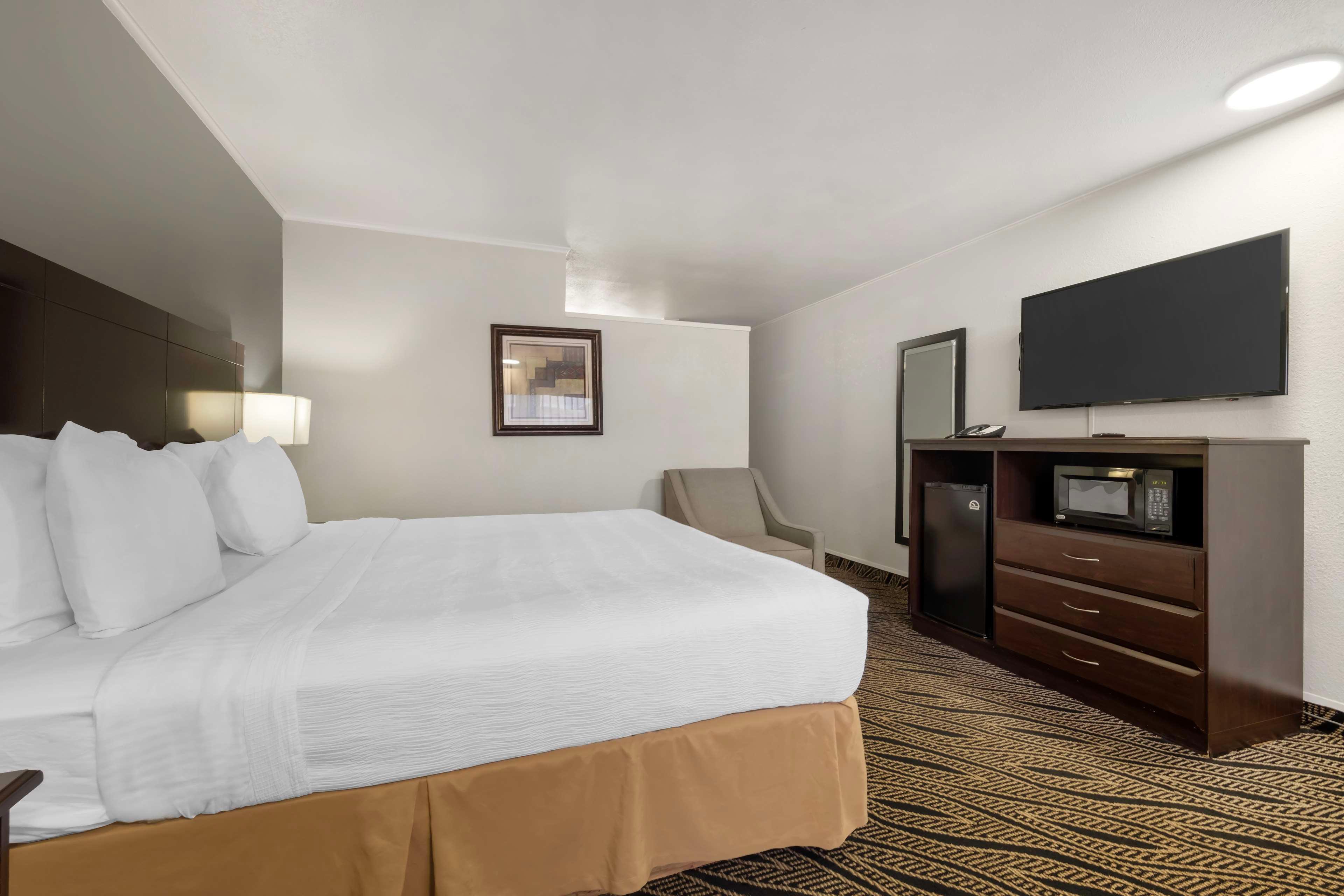 Room King Bed Non Smoking