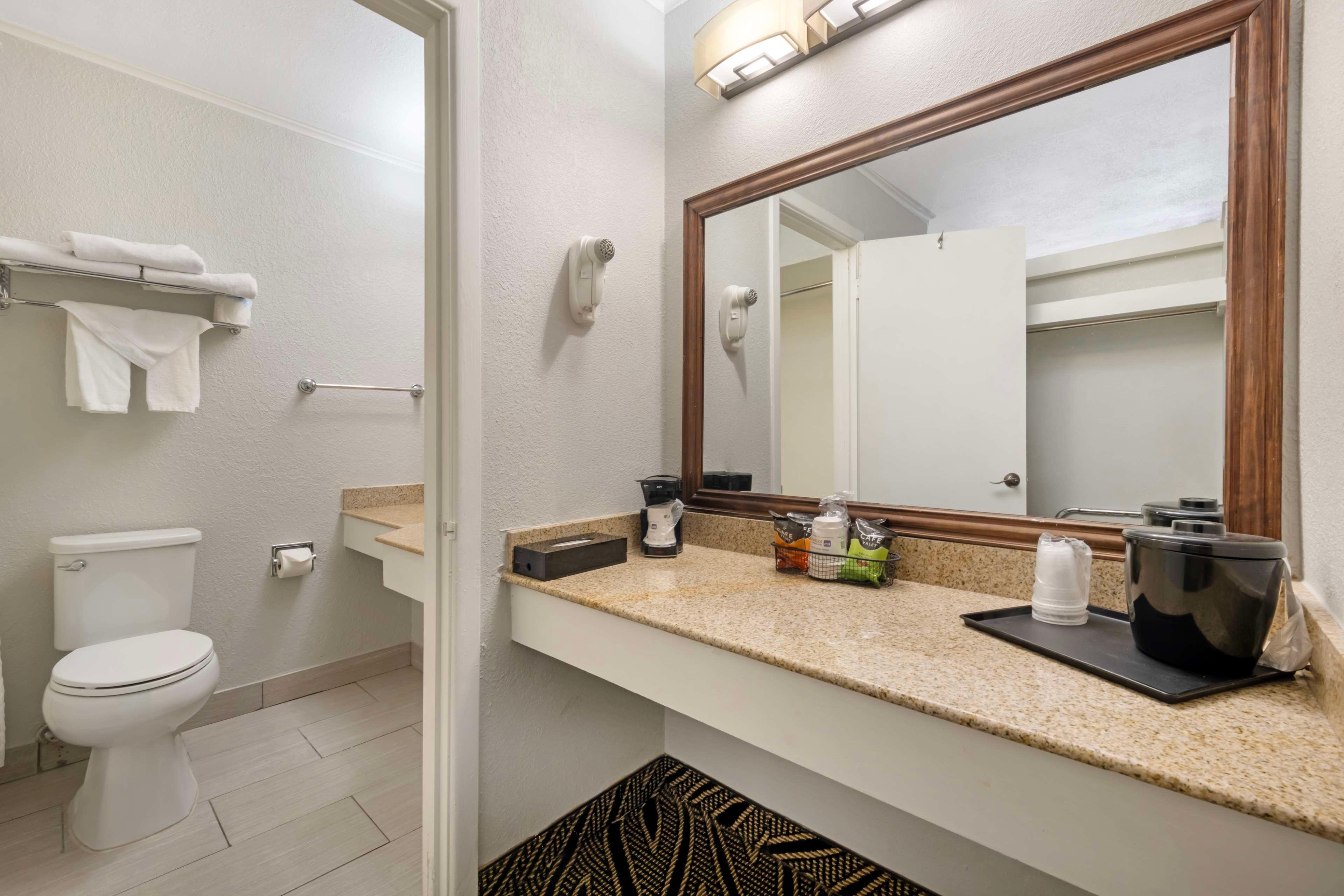 Room King Bed Non Smoking