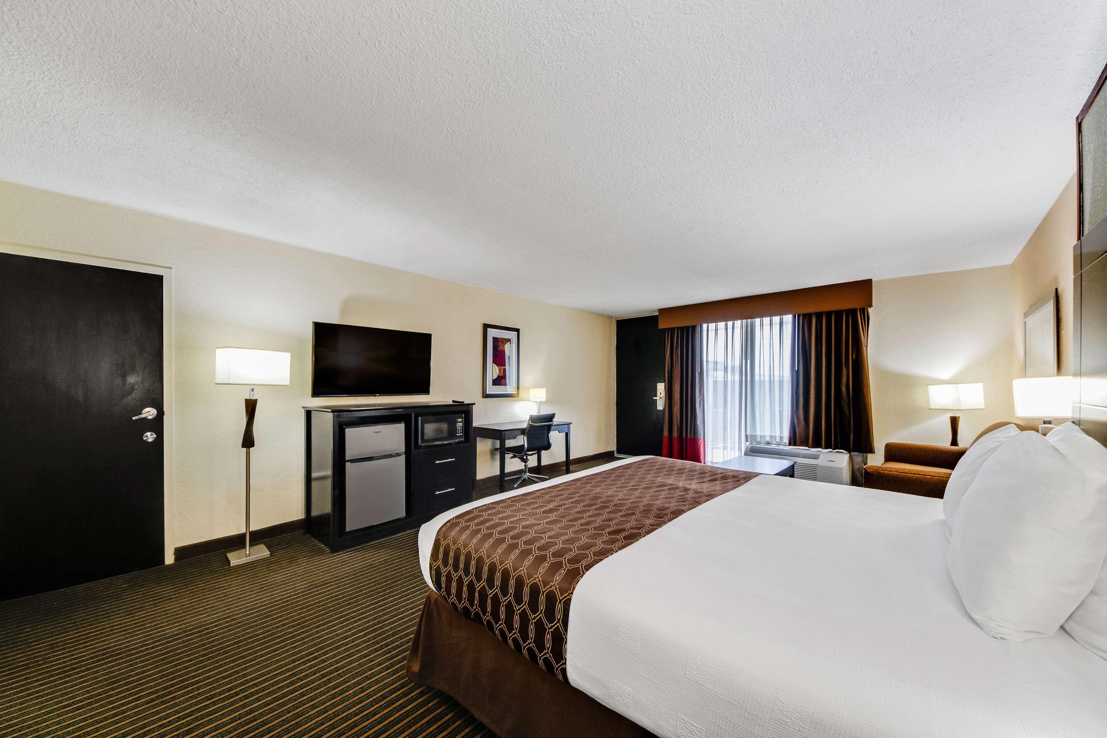 Room King Bed Non Smoking