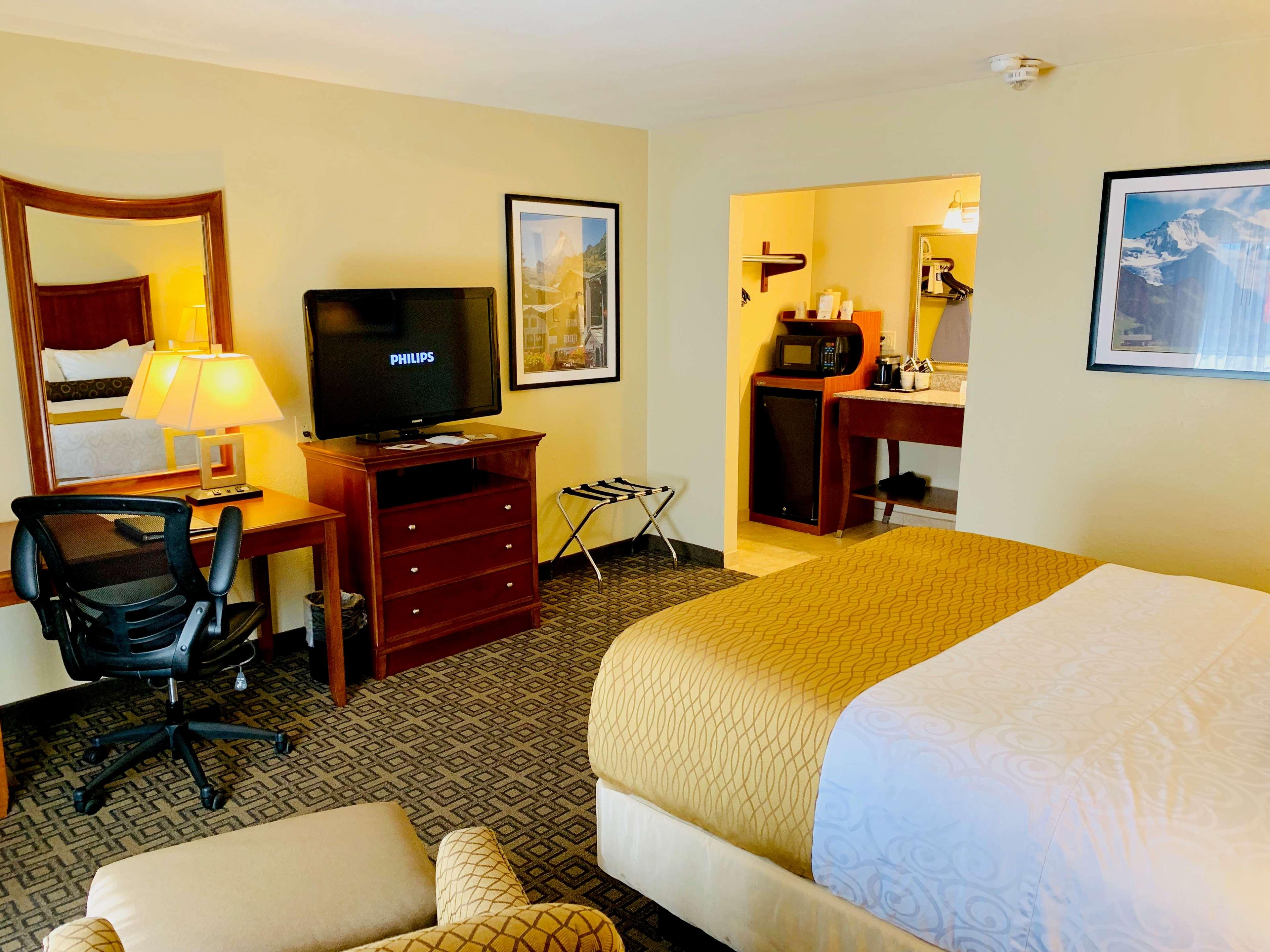 Room Queen Bed Non Smoking