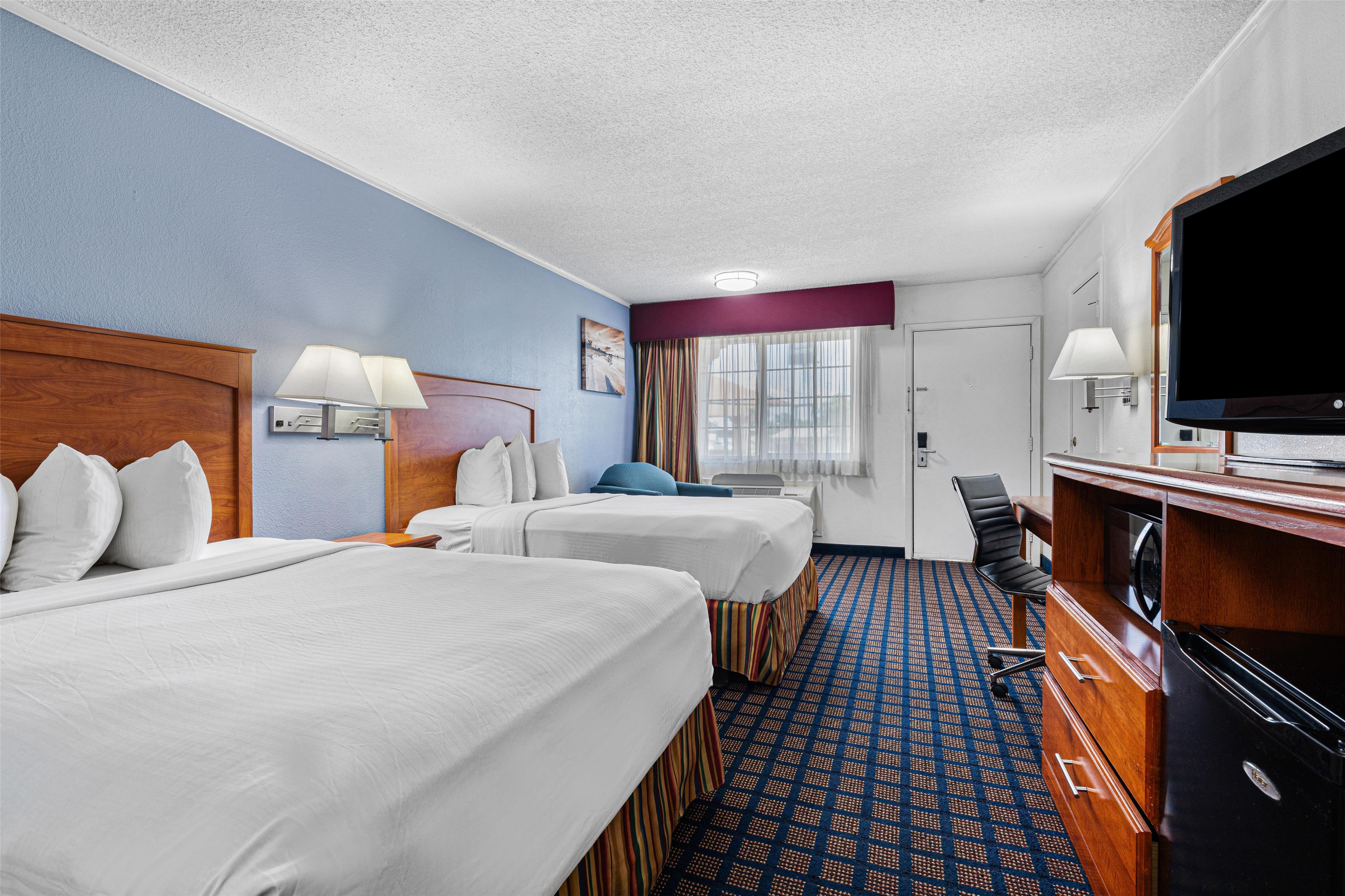 Quadruple Two Double Beds