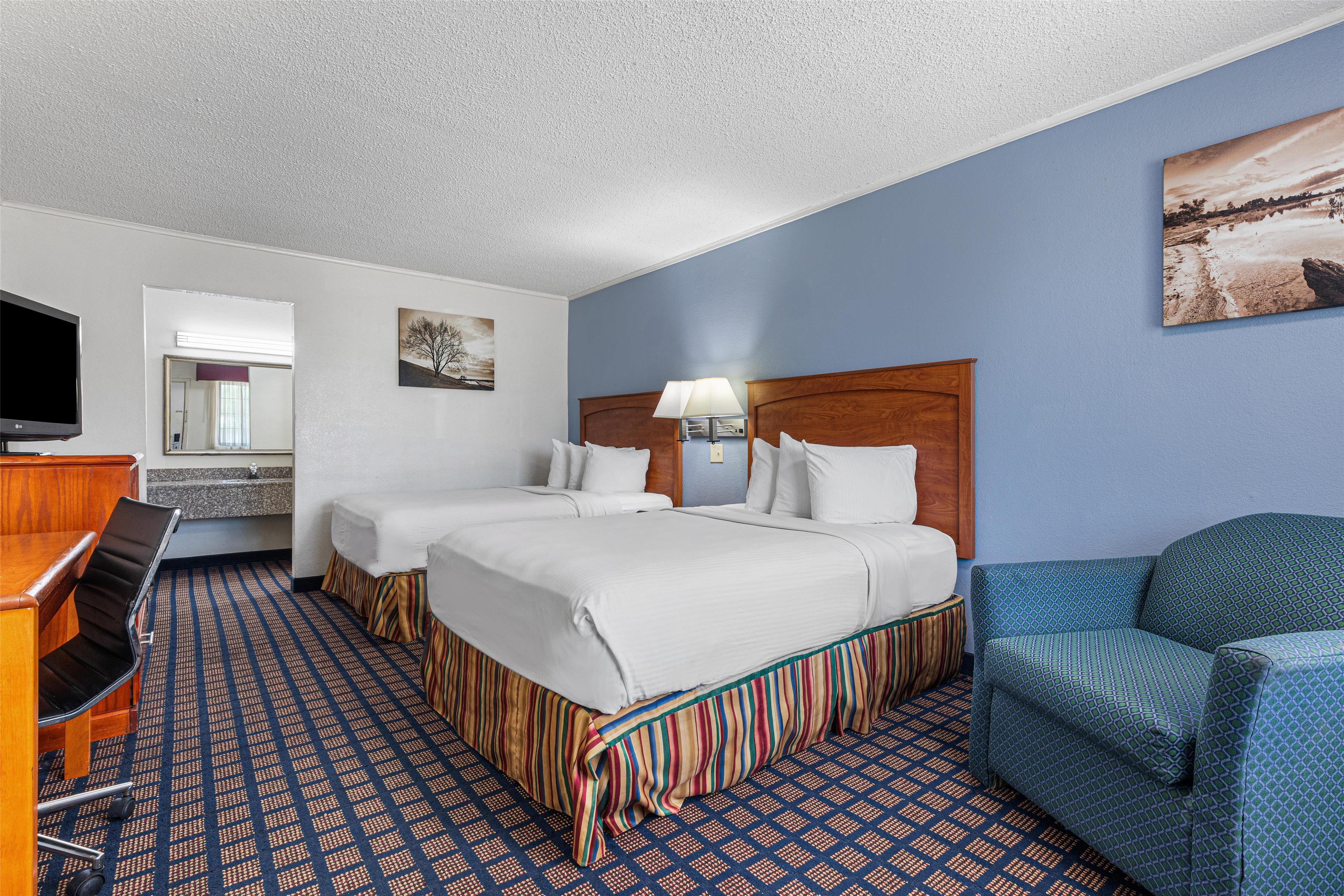 Quadruple Two Double Beds