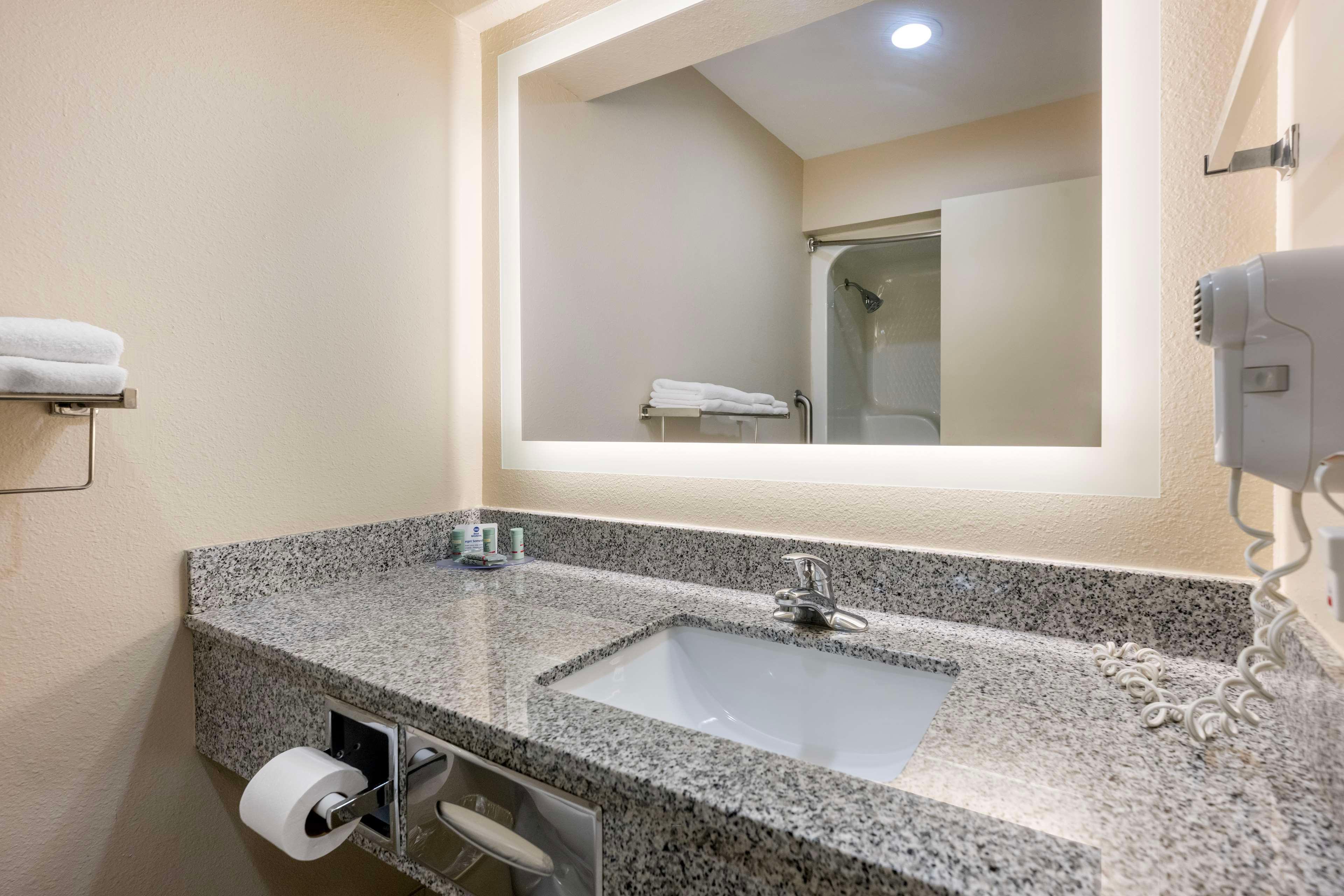 Quadruple Queen Bed Non Smoking