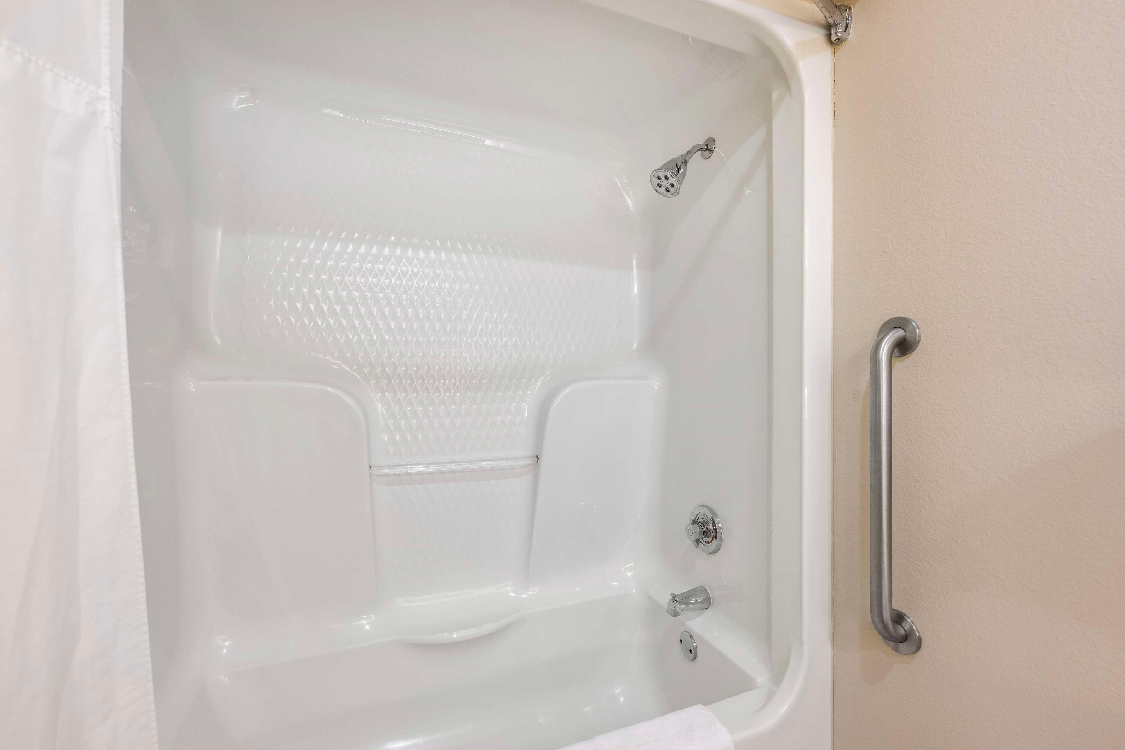 Double King Bed Non Smoking