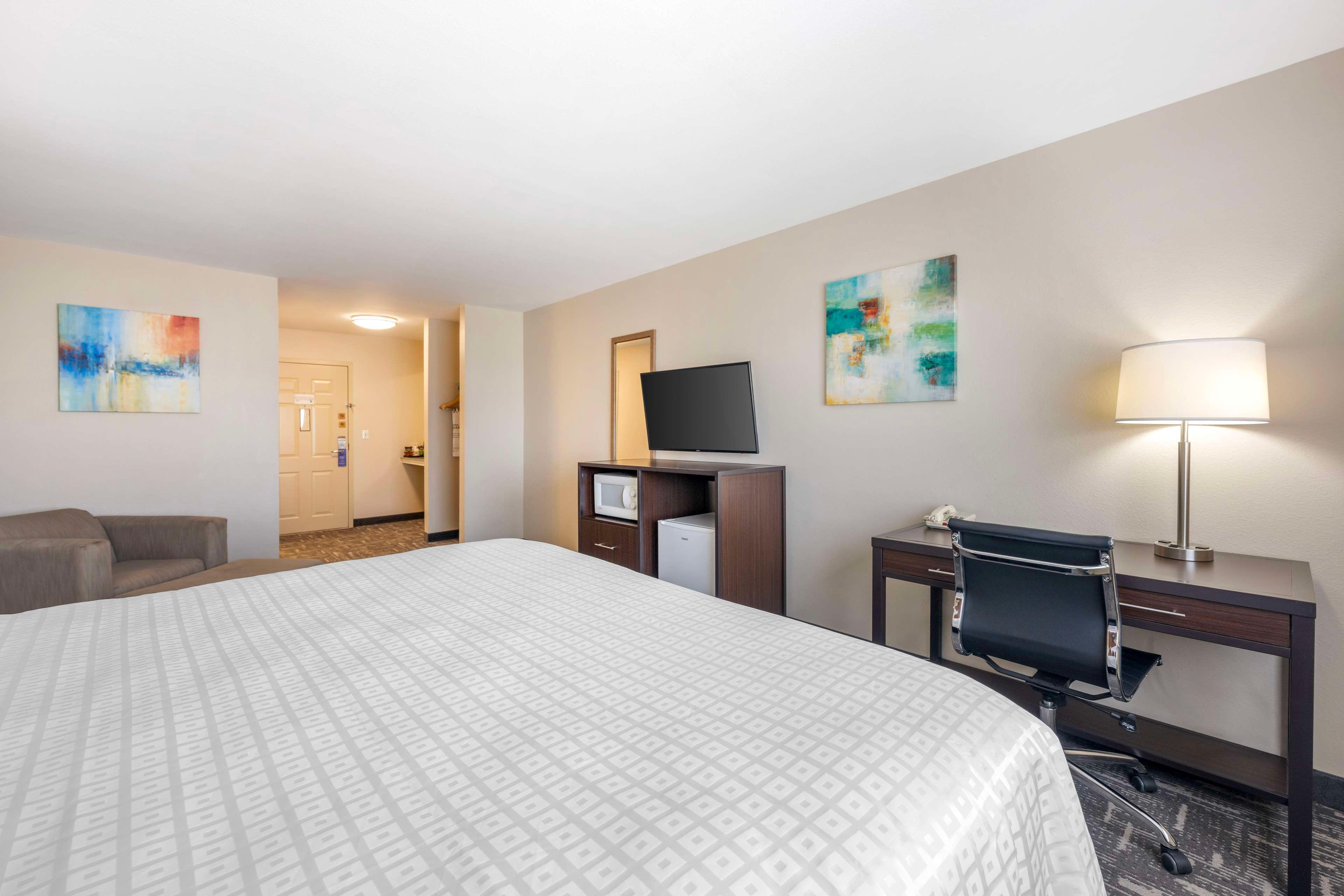 Double King Bed Non Smoking