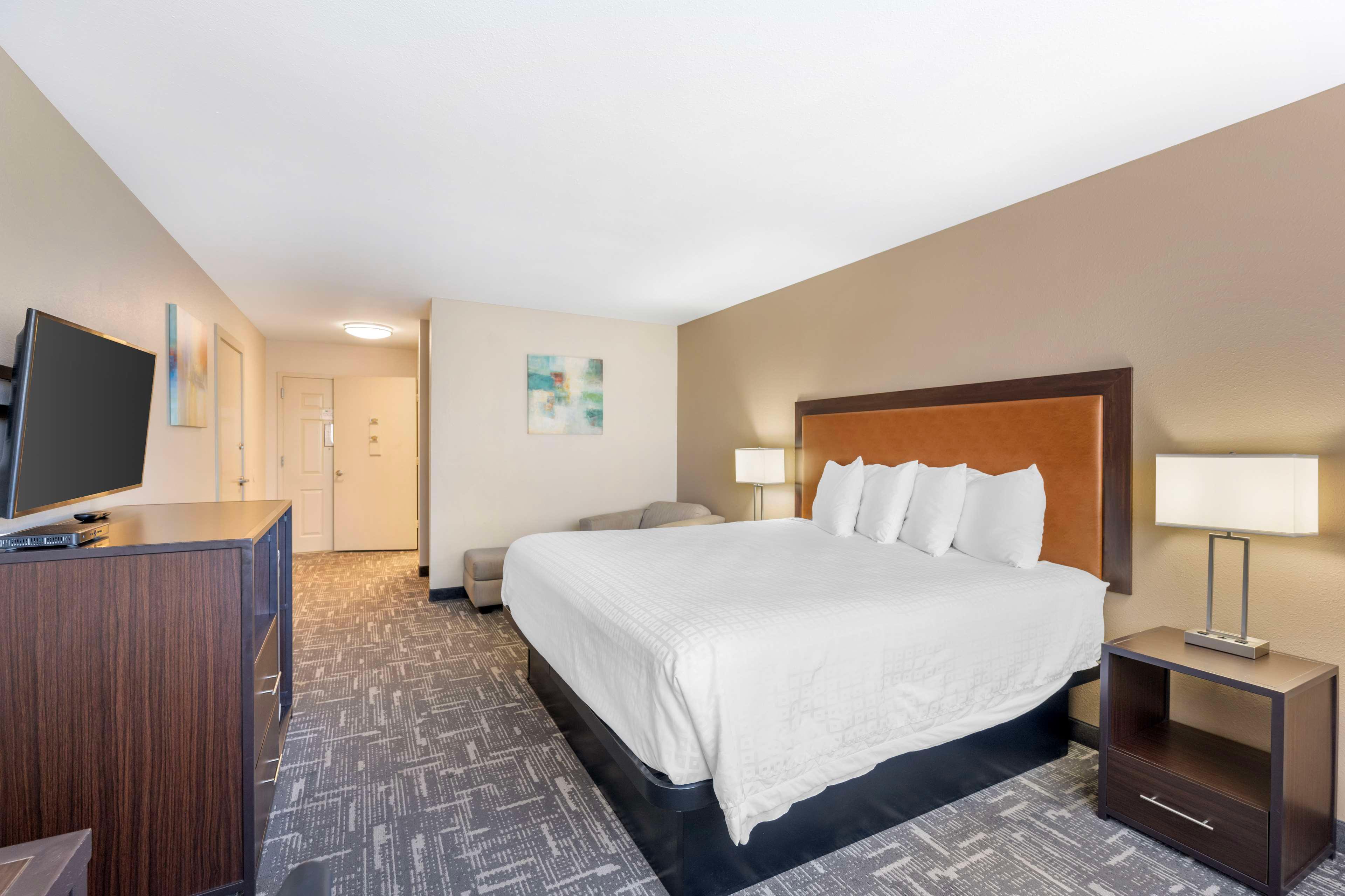 Double Accessible King Size Bed