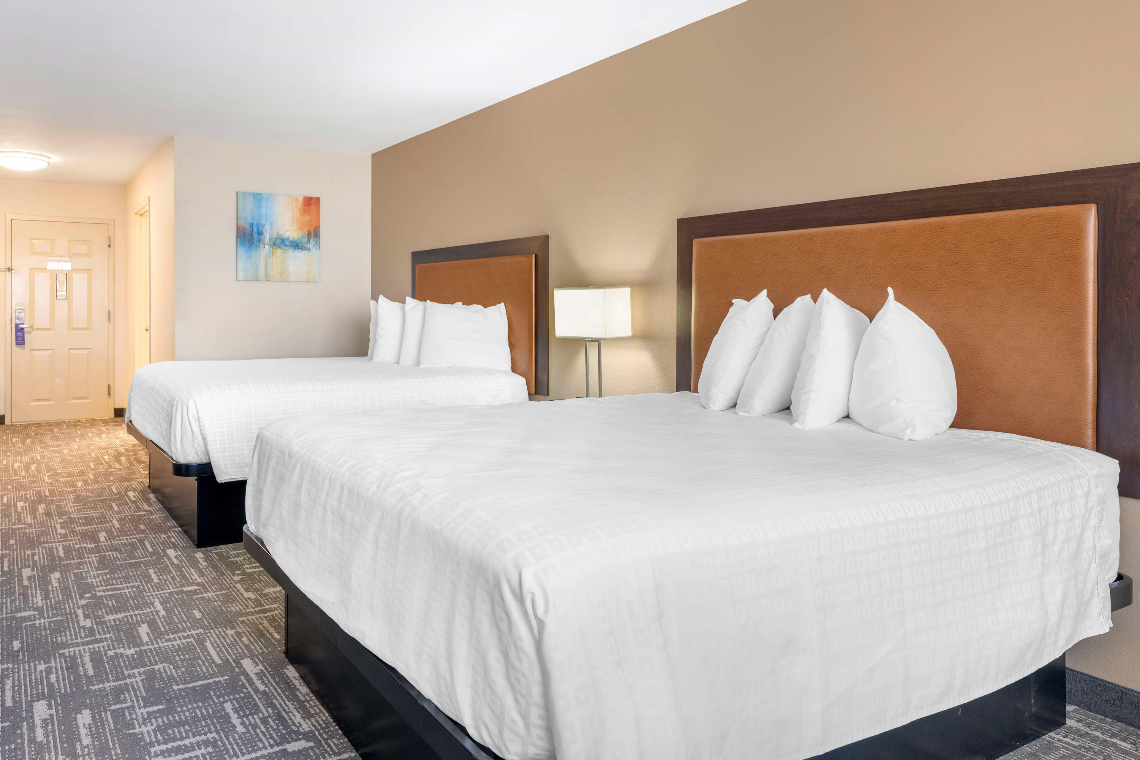 Quadruple Two Queen Beds Non Smoking